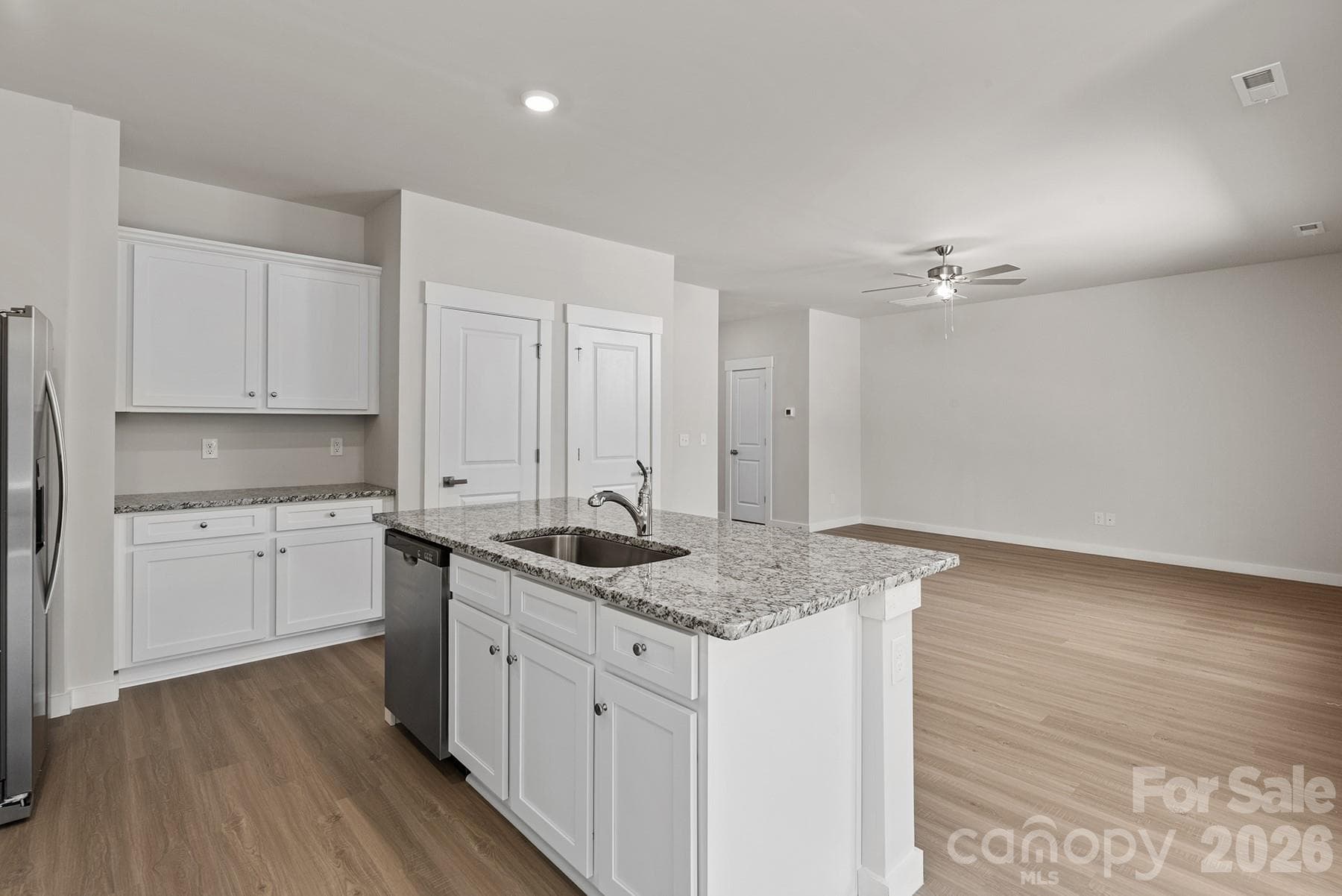 Single Family Residence at 3435 Robindale Drive, Winston Salem, photo 5 of 17