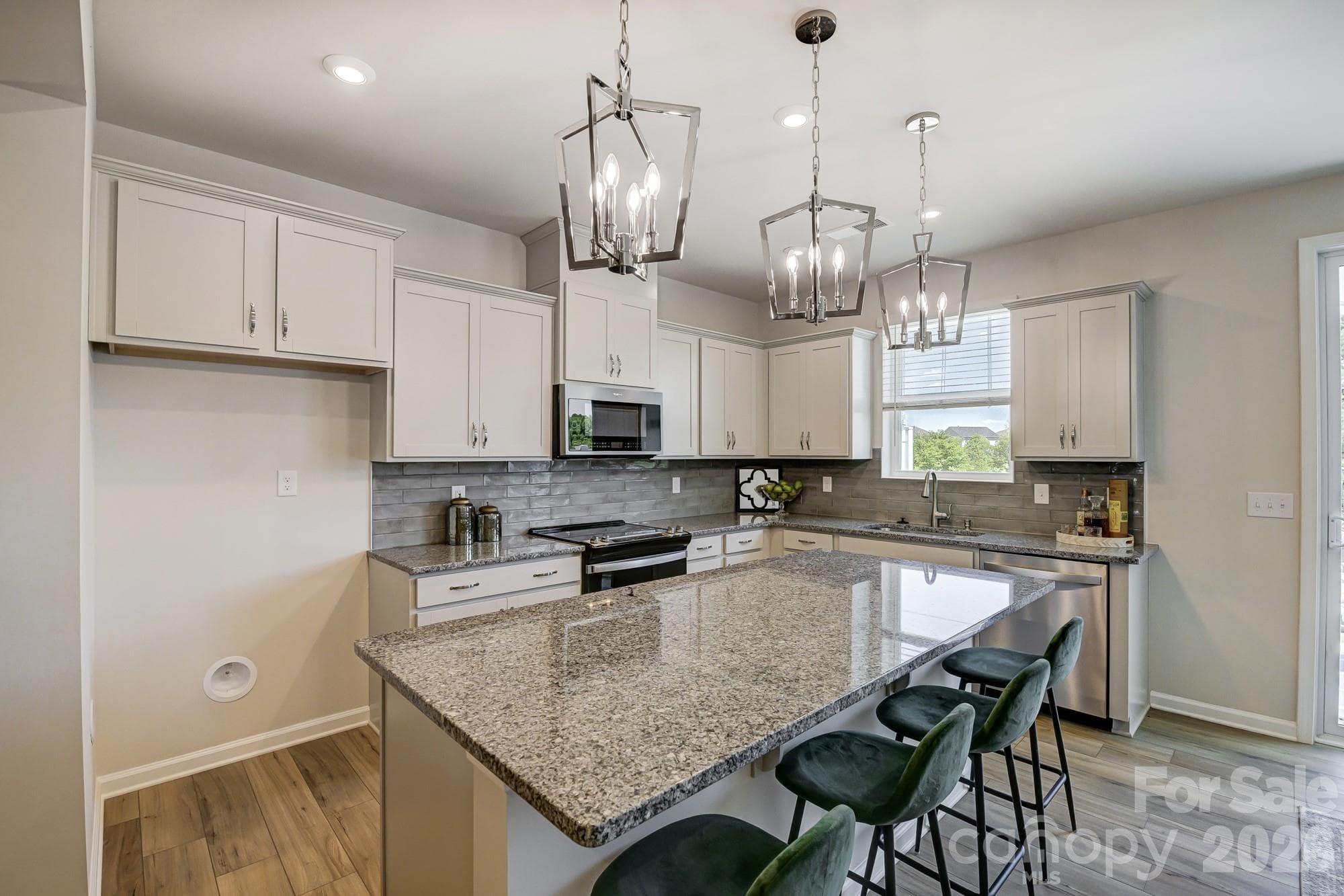 For representation purposes of floorplan only, actual homesite is under construction and design and structural options may vary - Charlotte