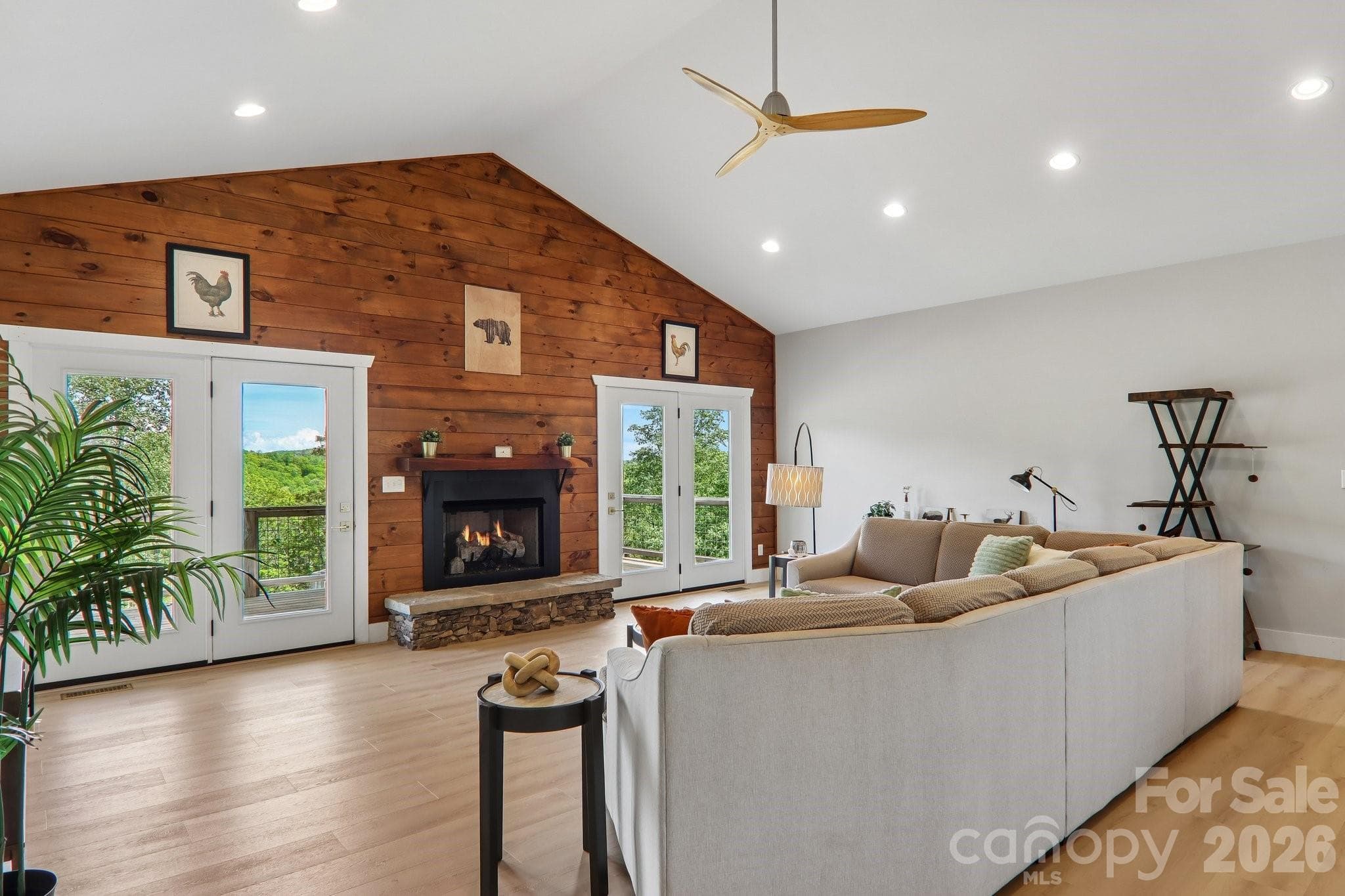 Single Family Residence at Hendersonville, photo 5 of 30