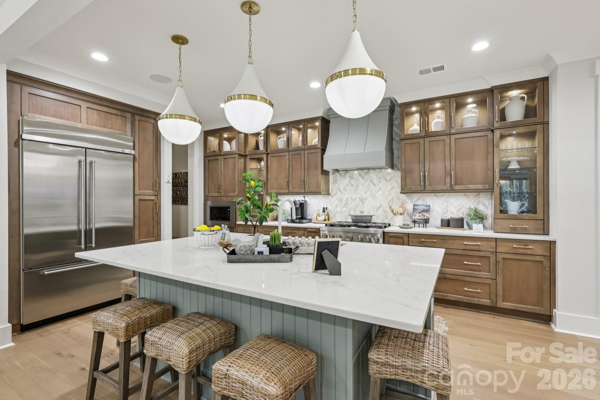 Oversized Island that seats 5 people - 2013 Garden View Lane, Weddington