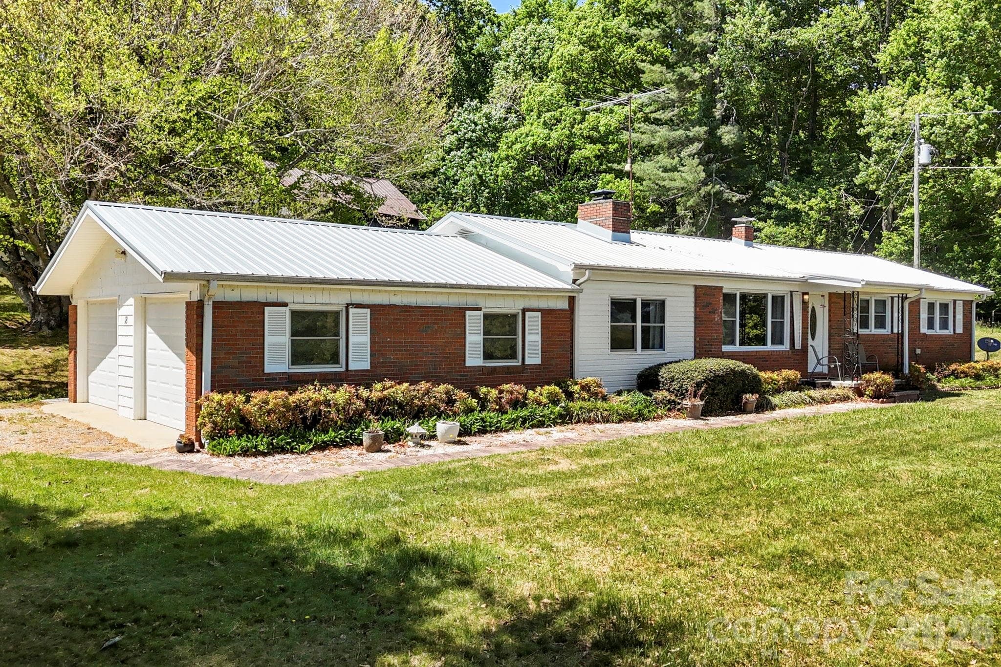 Single Family Residence at 18 Hilda Lane, Mills River, photo 3 of 37