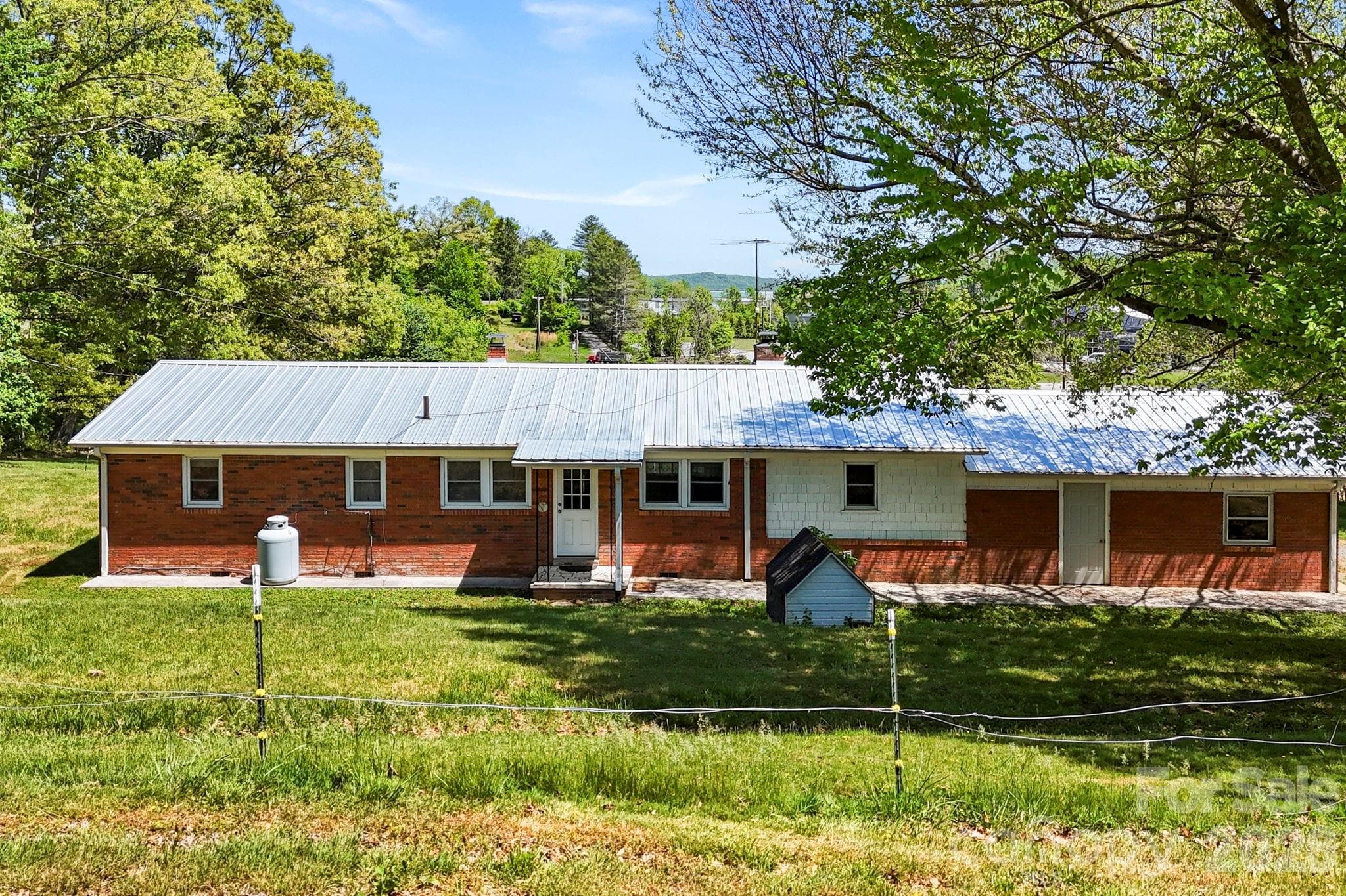 Single Family Residence at 18 Hilda Lane, Mills River, photo 7 of 37