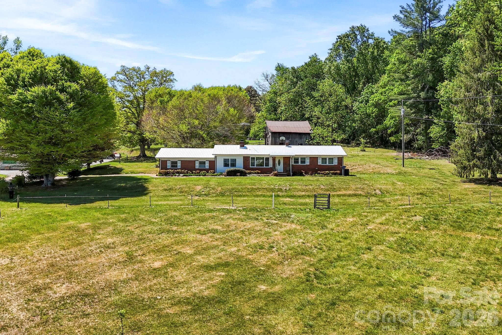 Single Family Residence at 18 Hilda Lane, Mills River, photo 8 of 37
