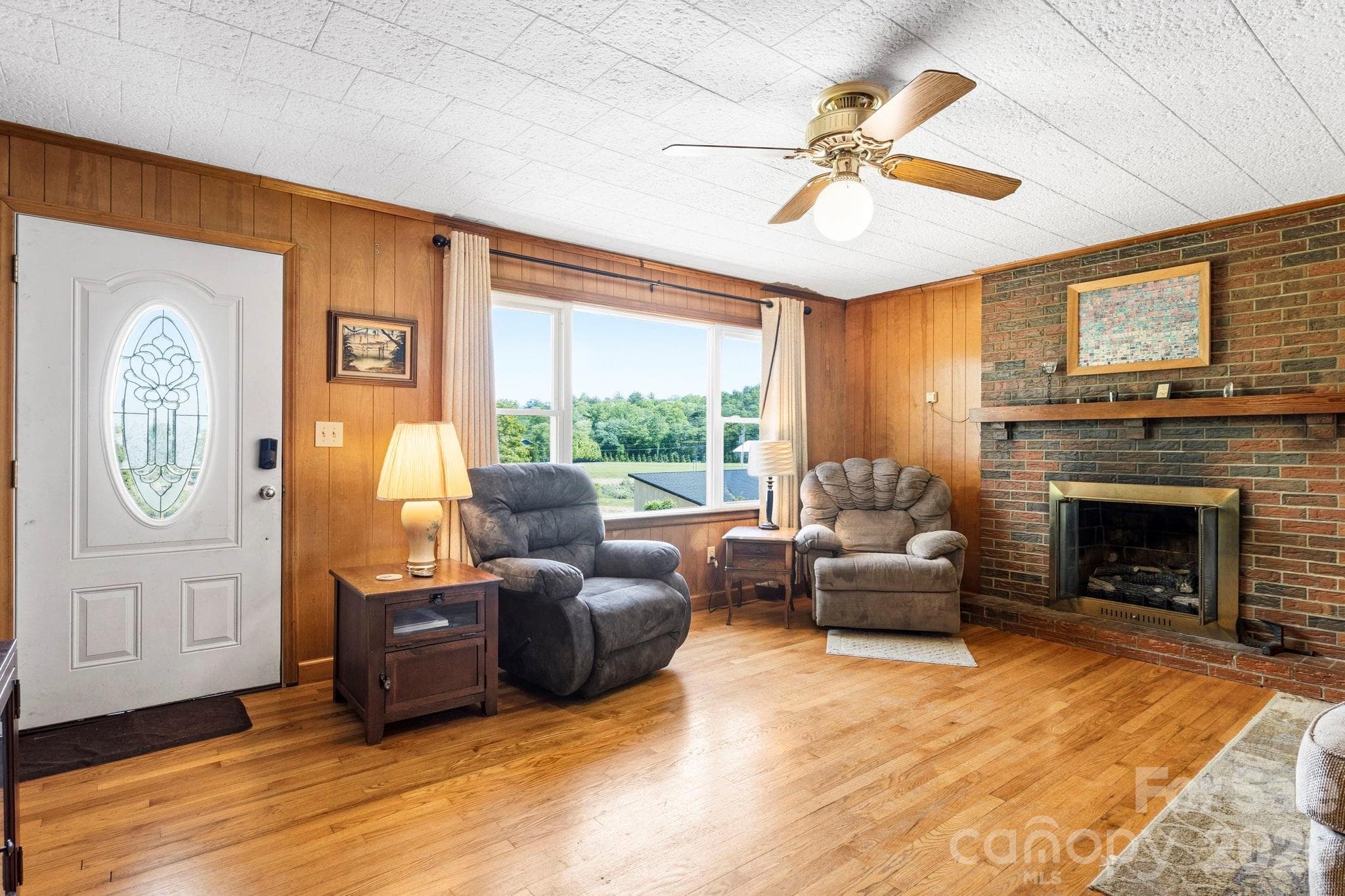 Single Family Residence at 18 Hilda Lane, Mills River, photo 10 of 37