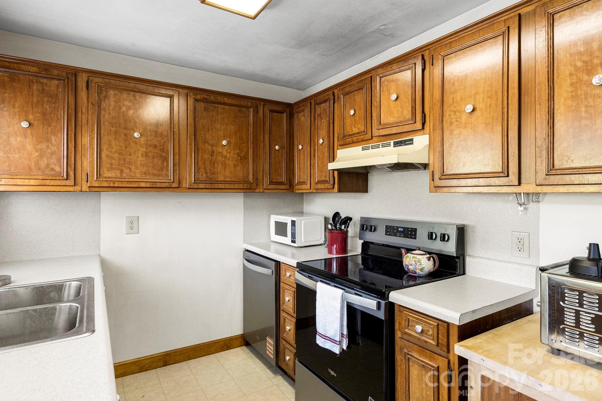 Single Family Residence at 18 Hilda Lane, Mills River, photo 15 of 37