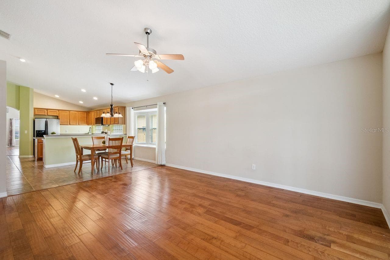 Single Family Residence at 5345 LOS PALMA VISTA DR, ORLANDO, photo 6 of 20