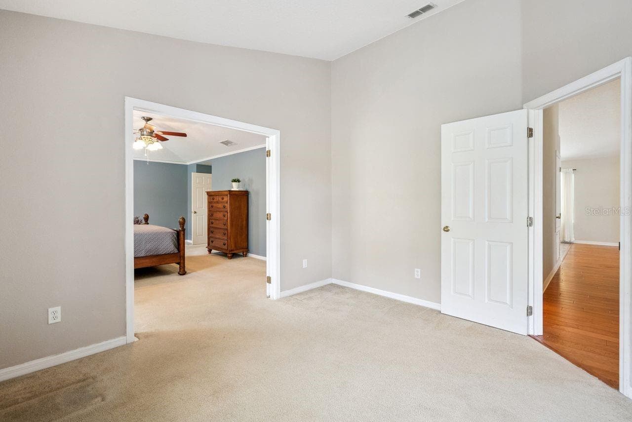 Single Family Residence at 5345 LOS PALMA VISTA DR, ORLANDO, photo 12 of 20