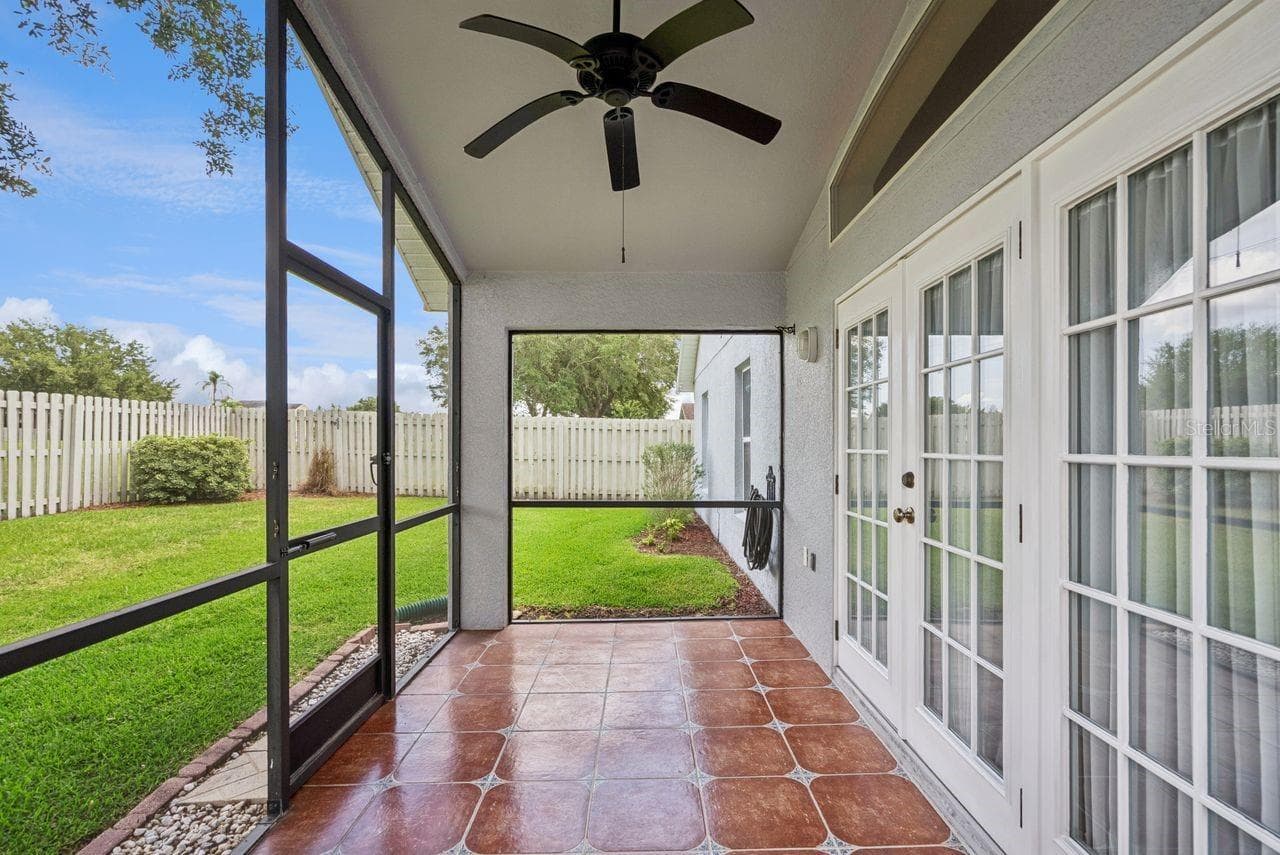 Single Family Residence at 5345 LOS PALMA VISTA DR, ORLANDO, photo 18 of 20