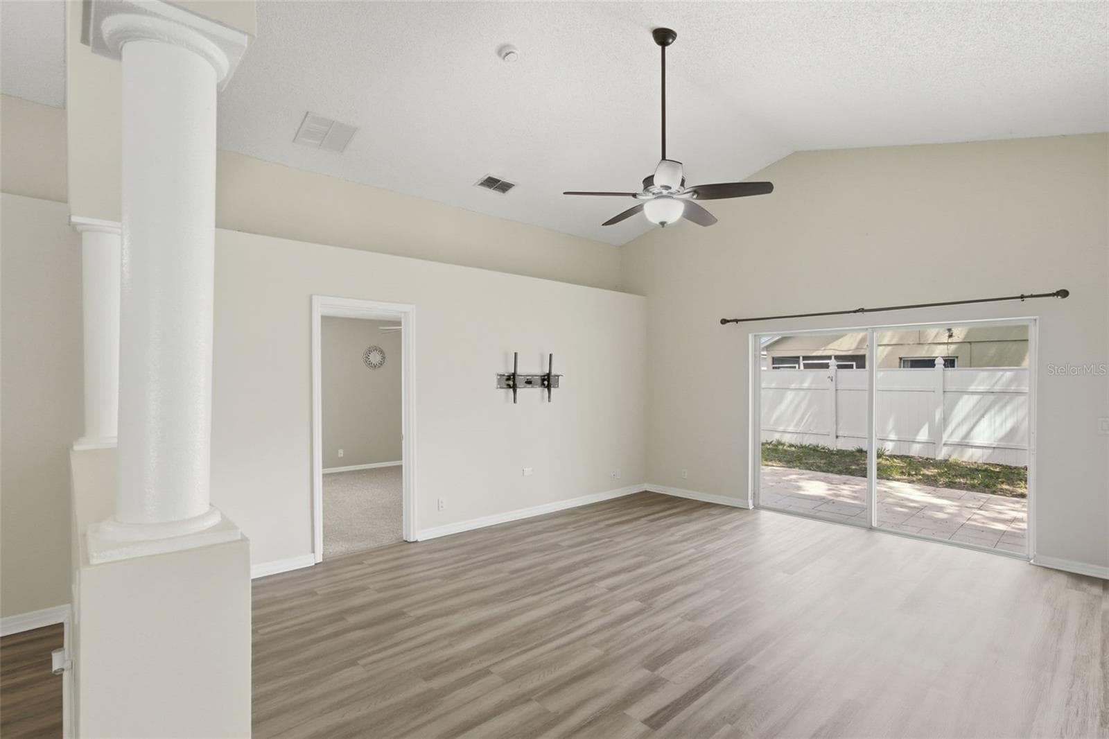 Single Family Residence at 553 MAIDENHAIR CT, ORANGE CITY, photo 11 of 35