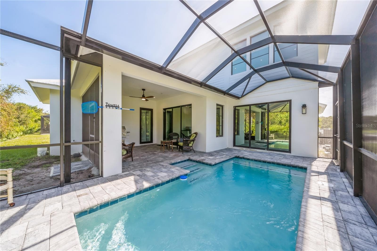 Single Family Residence at 119 OCEAN ESTATES DR, HUTCHINSON ISLAND, photo 31 of 36