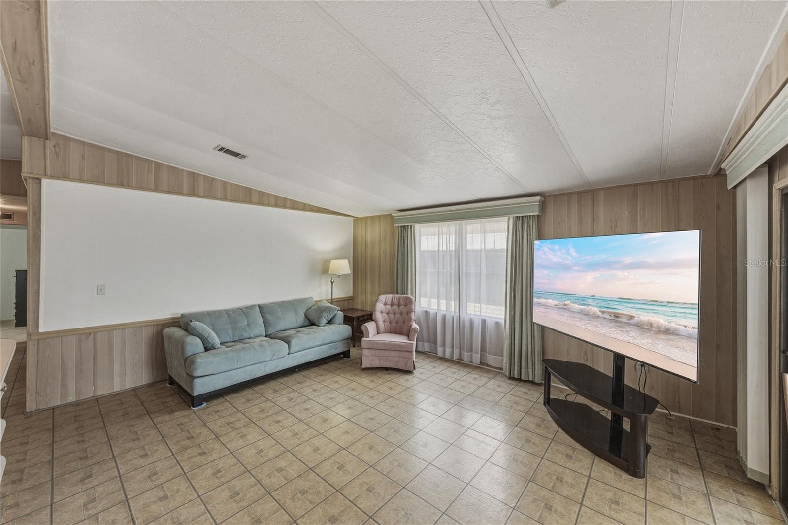 Manufactured Home at 3201 HIDDEN LAKE DR, WESLEY CHAPEL, photo 14 of 58
