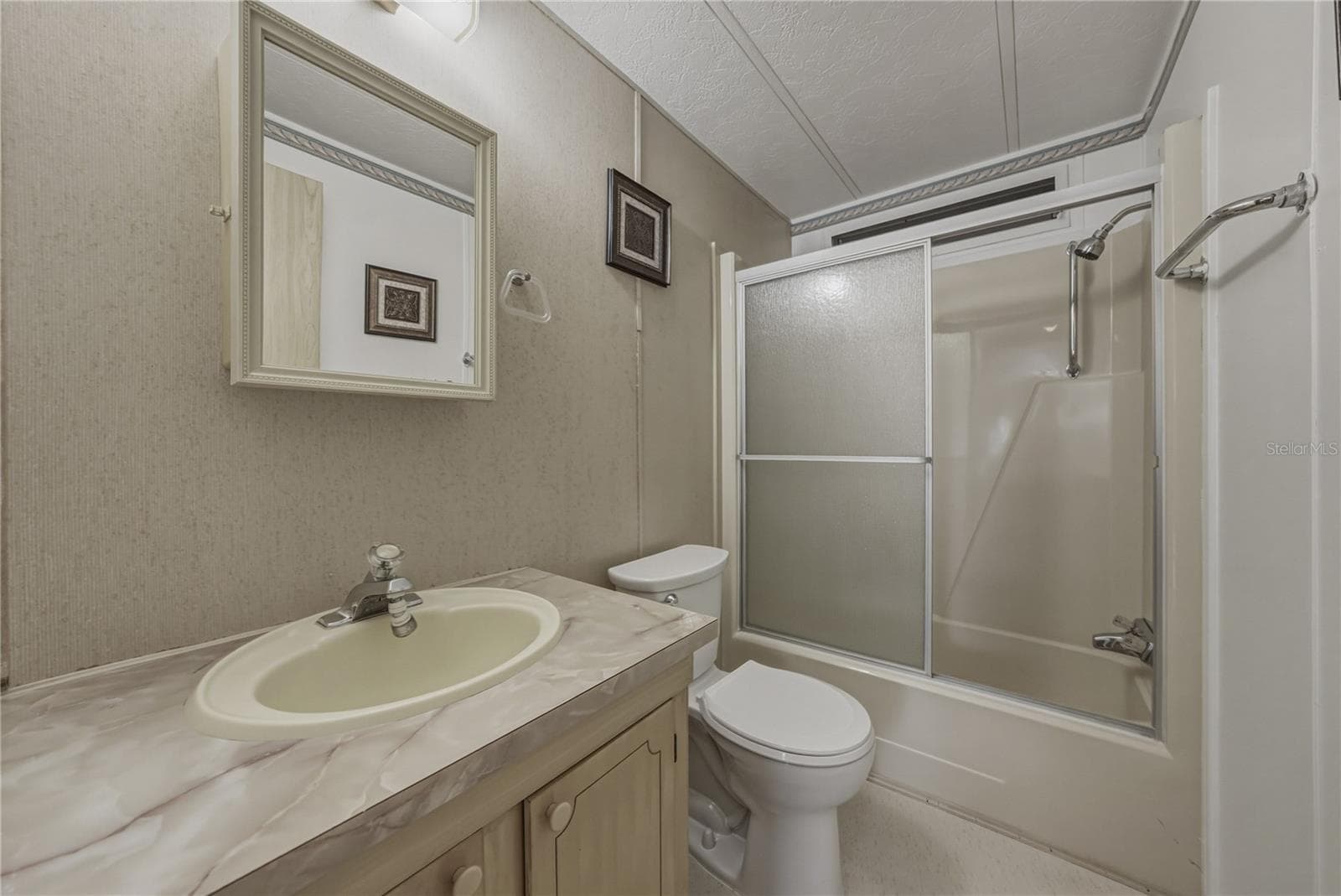 Manufactured Home at 3201 HIDDEN LAKE DR, WESLEY CHAPEL, photo 39 of 58