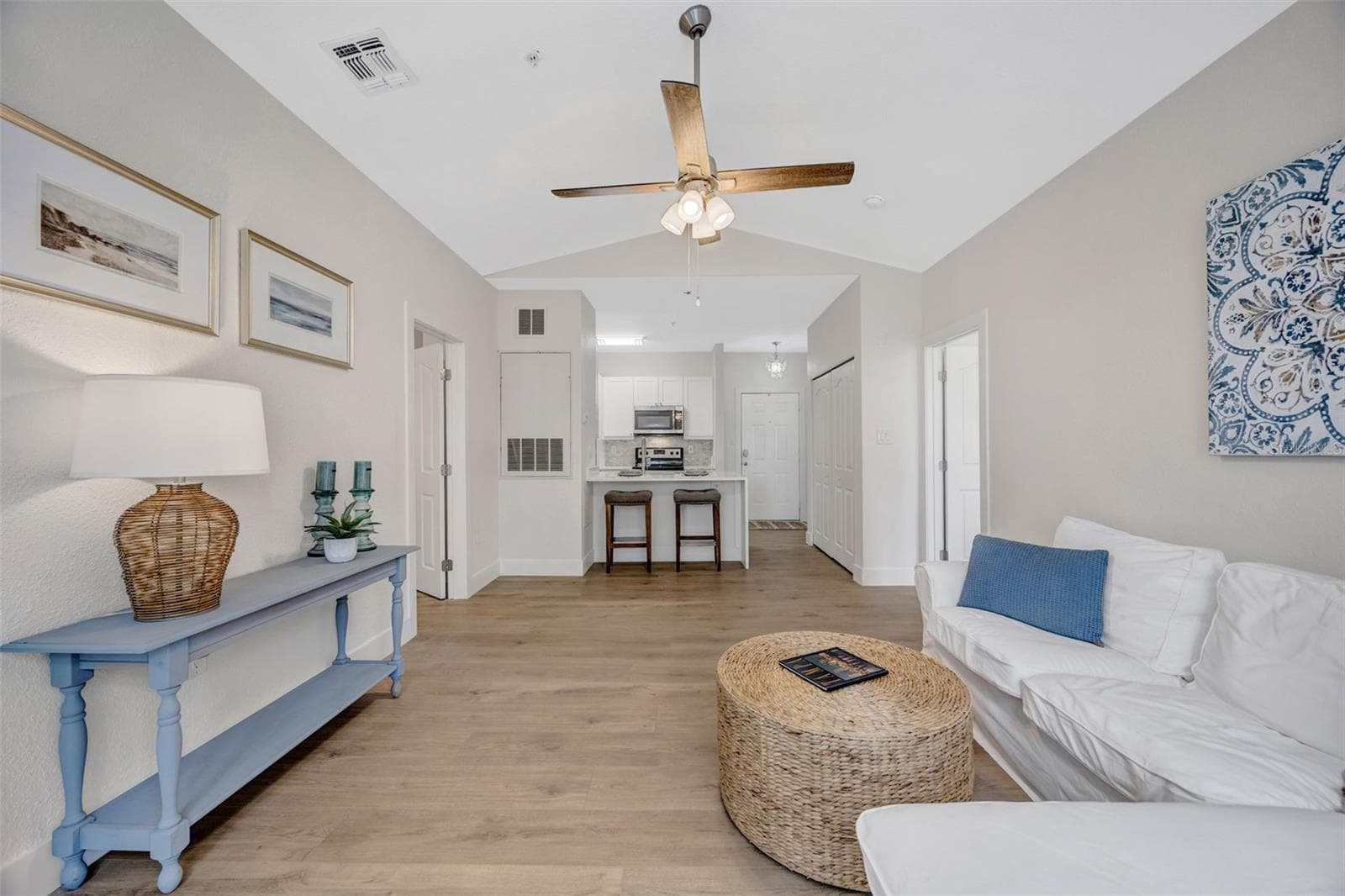 Condominium at 5000 CULBREATH KEY WAY #1-306, TAMPA, photo 17 of 47