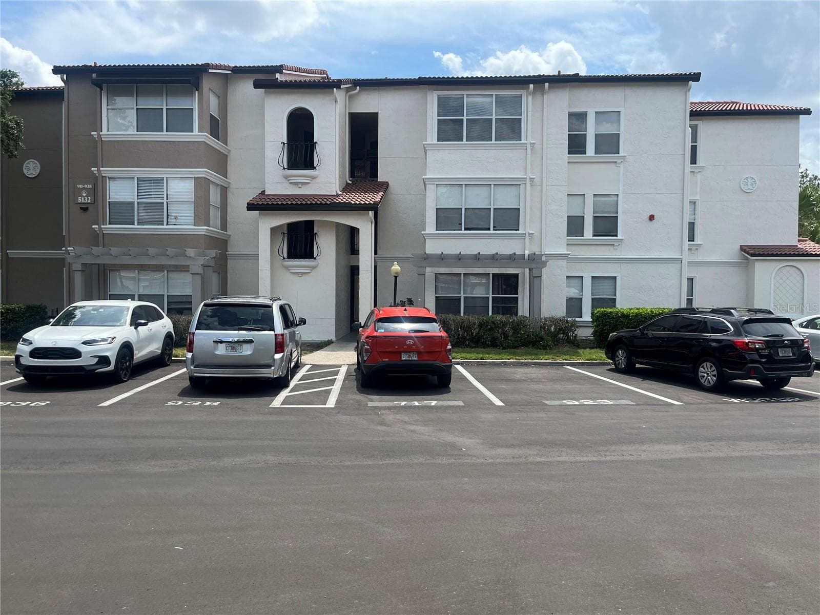 Condominium at 5132 CONROY RD #938, ORLANDO, photo 2 of 20