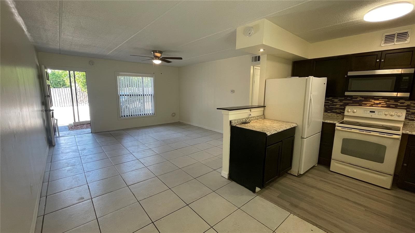 Condominium at 2800 E 113TH AVE #B2113, TAMPA, photo 6 of 24