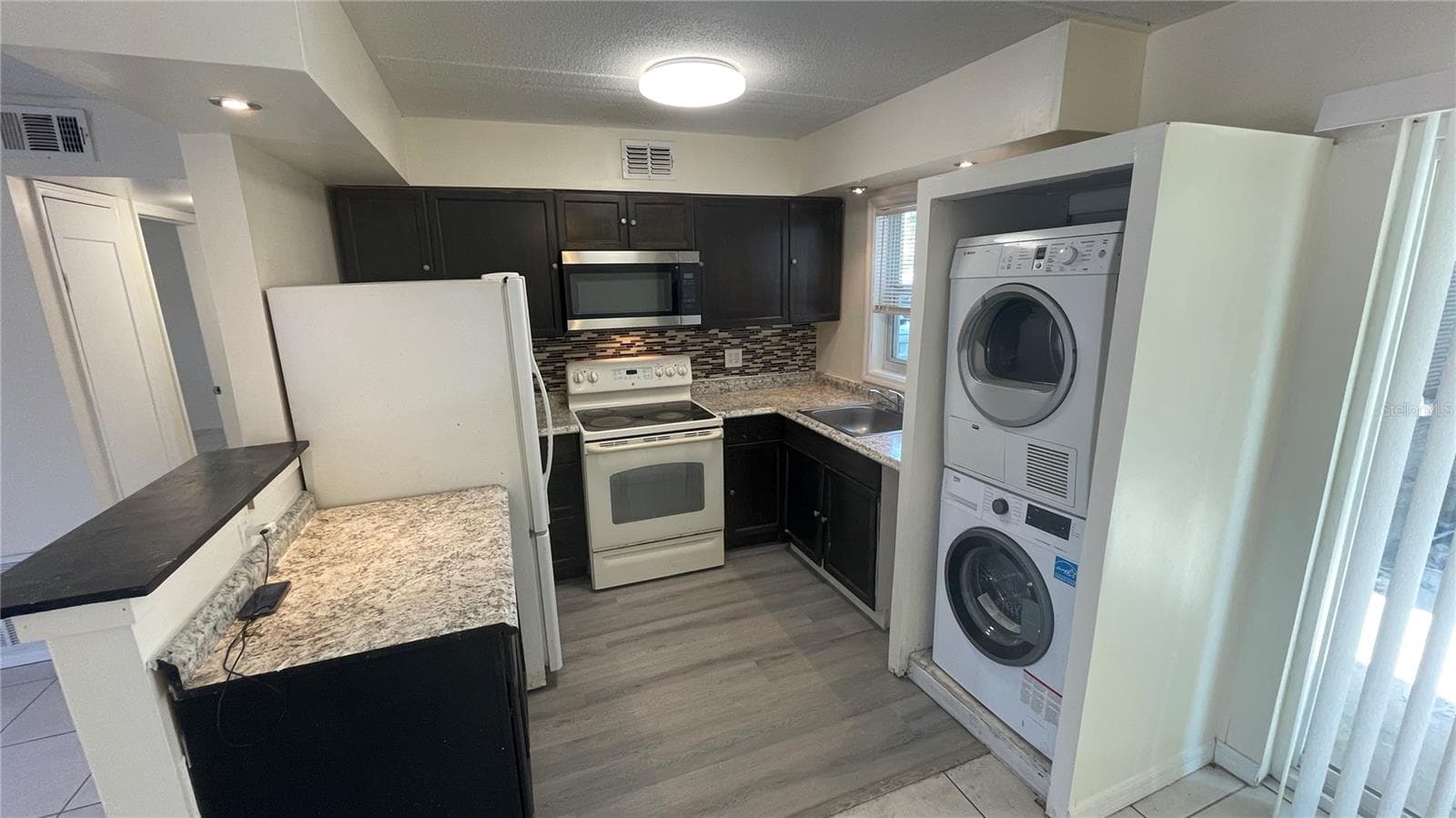 Condominium at 2800 E 113TH AVE #B2113, TAMPA, photo 7 of 24