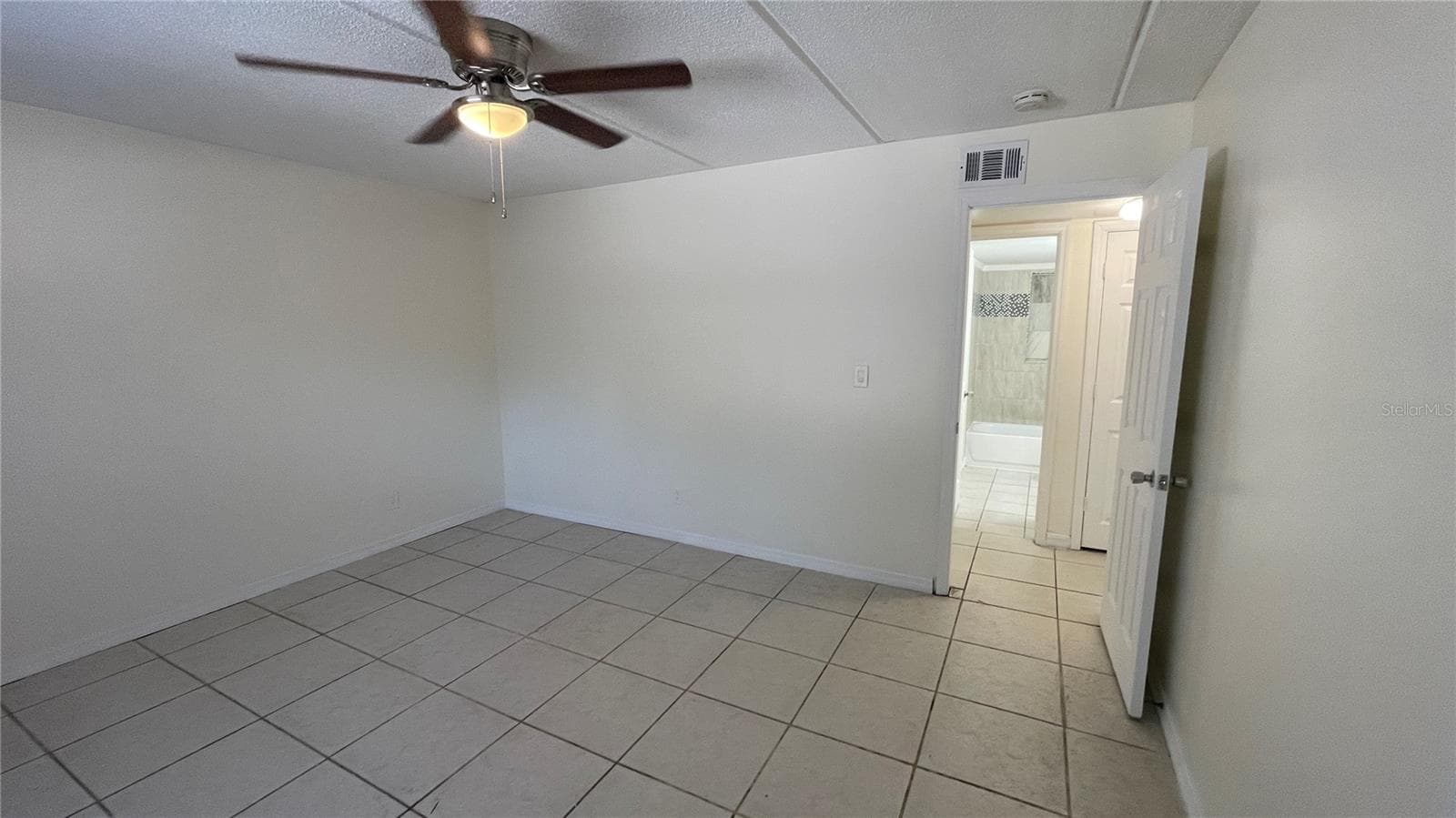 Condominium at 2800 E 113TH AVE #B2113, TAMPA, photo 13 of 24