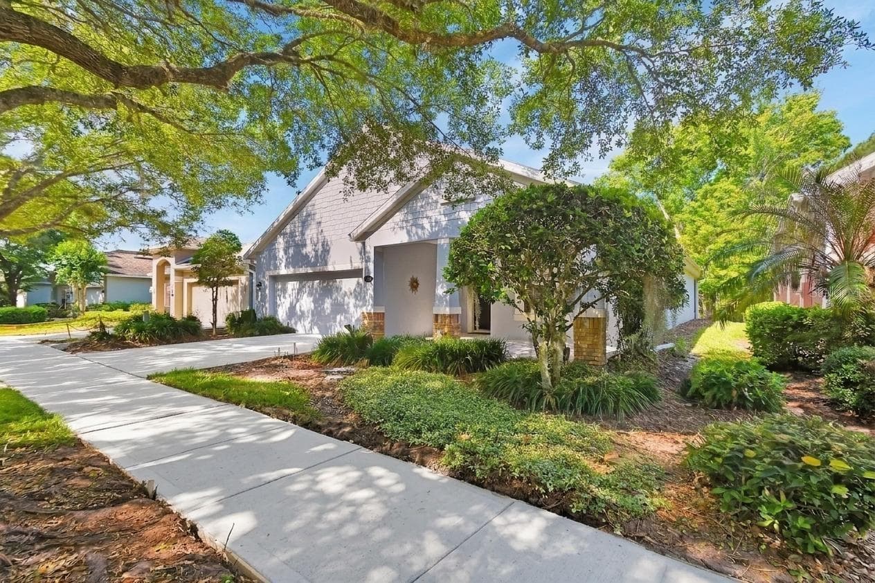 Single Family Residence at 525 HERON POINT WAY, DELAND, photo 4 of 55