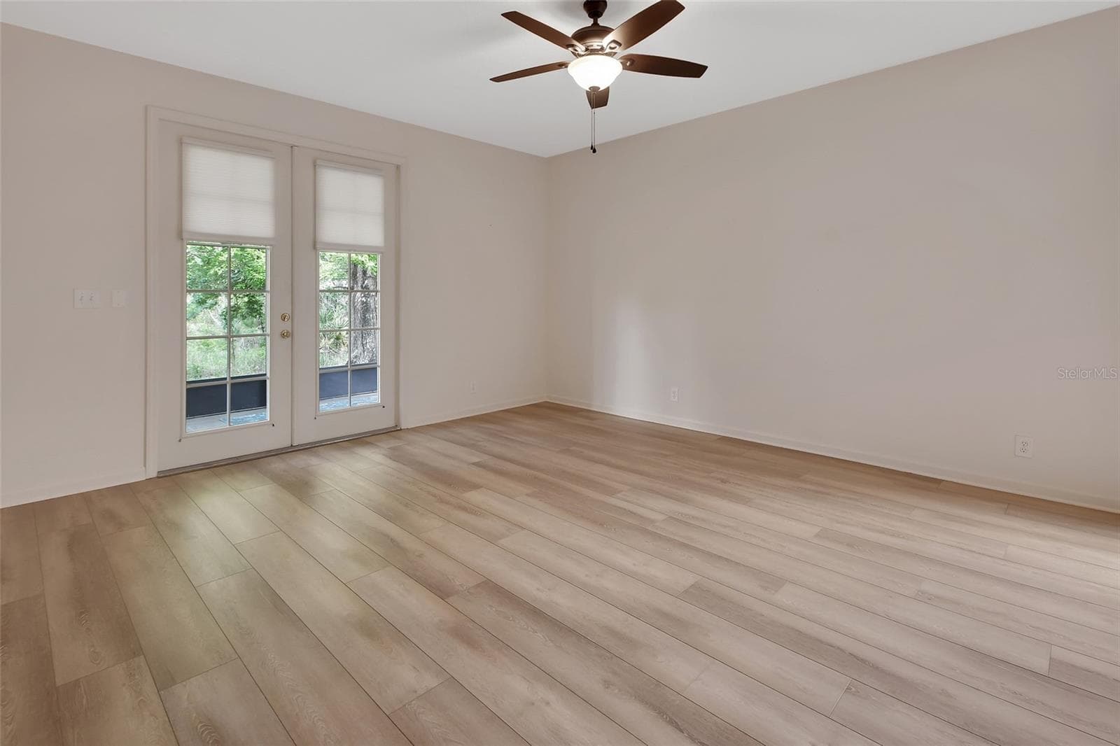 family room - 525 HERON POINT WAY, DELAND