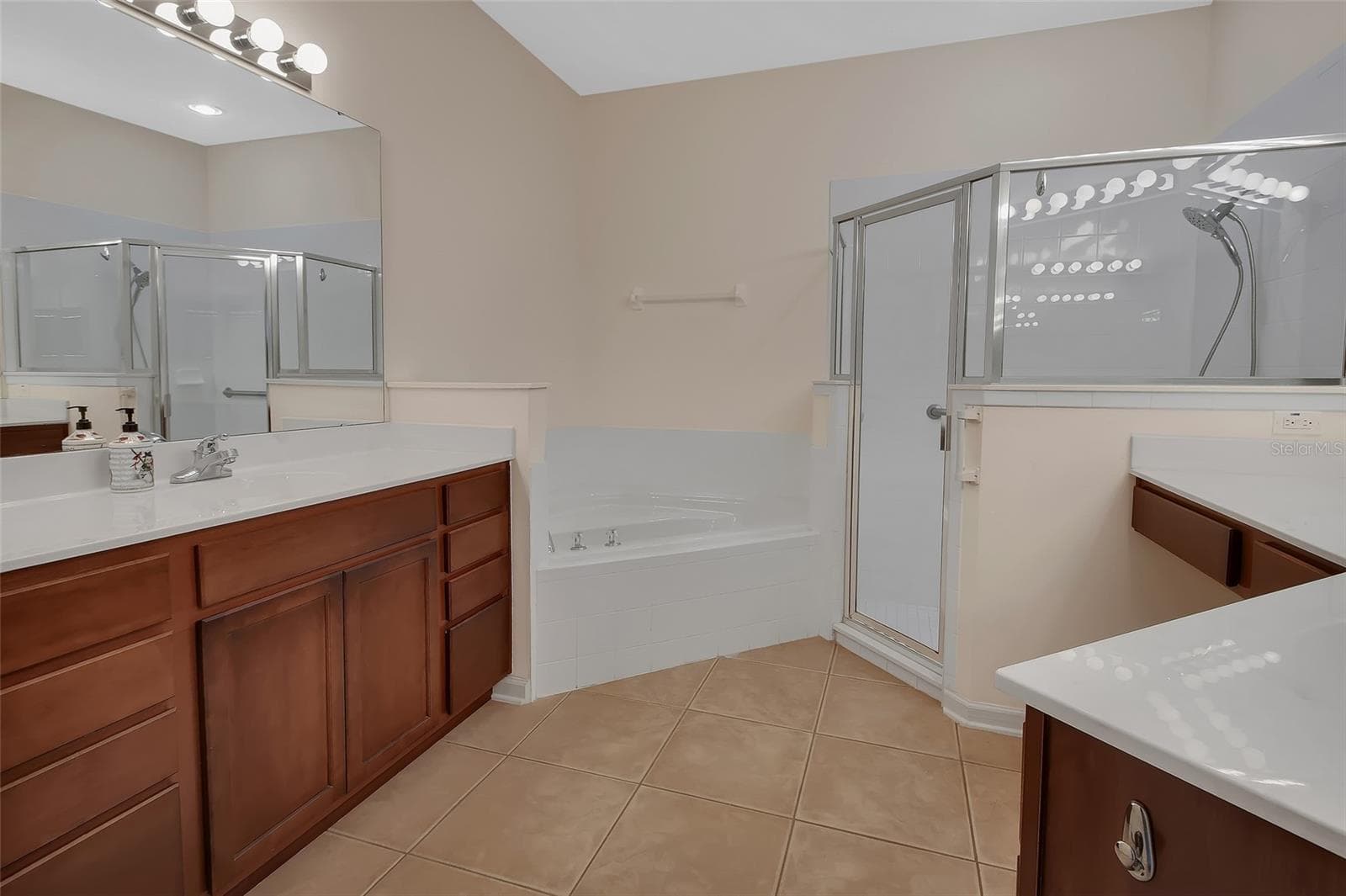 primary bathroom - 525 HERON POINT WAY, DELAND