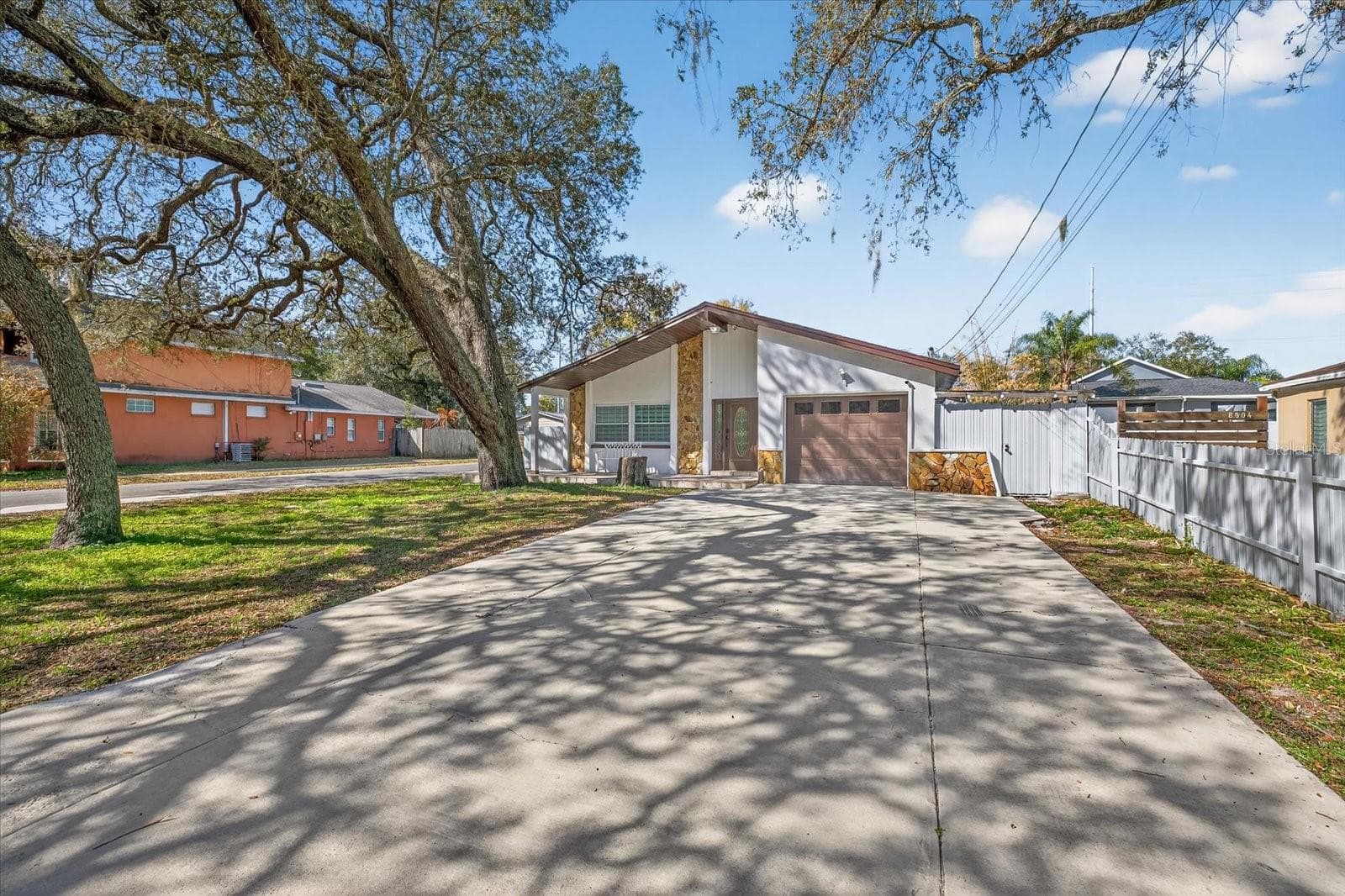 Single Family Residence at 8902 N HAMNER AVE, TAMPA, photo 5 of 46