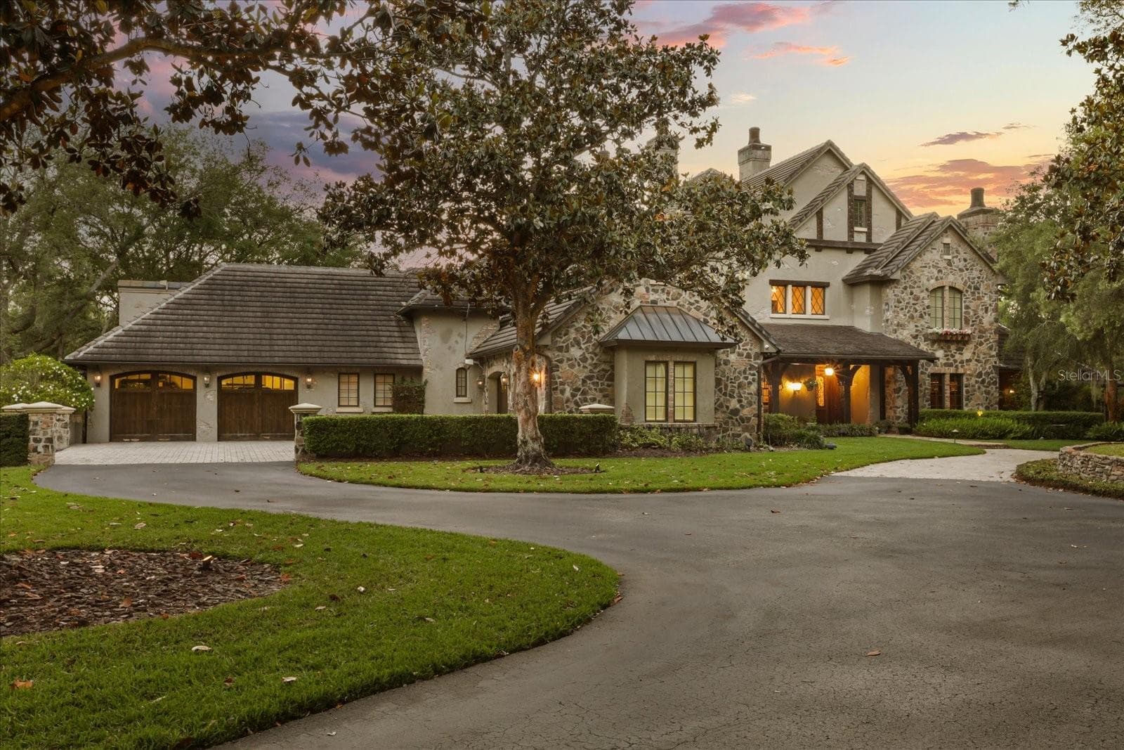 2878 MARKHAM WOODS RD