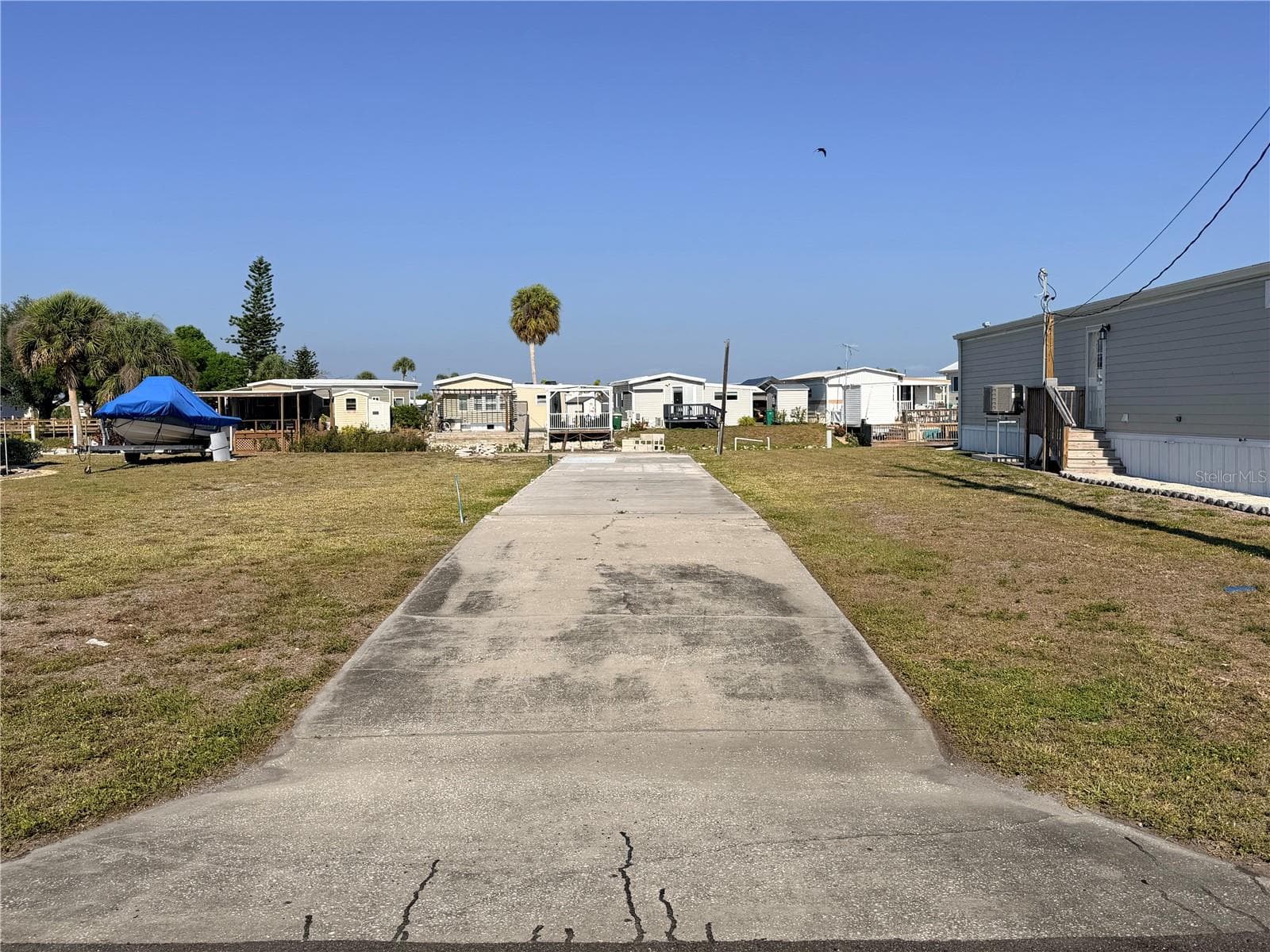 Pavered Pad - 1387 FLAMINGO DR, ENGLEWOOD