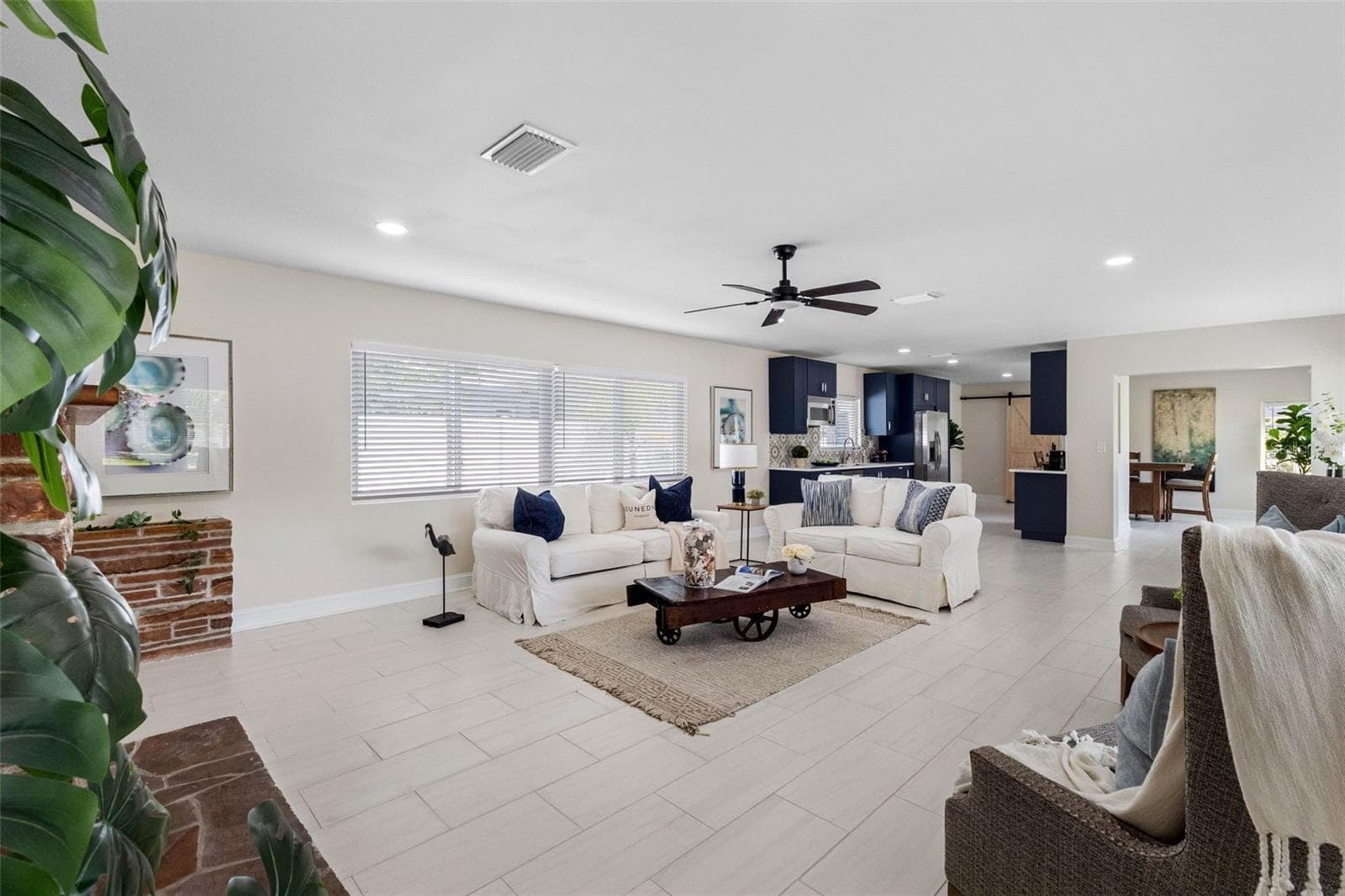 Open concept - 1794 SANTA BARBARA DR, DUNEDIN