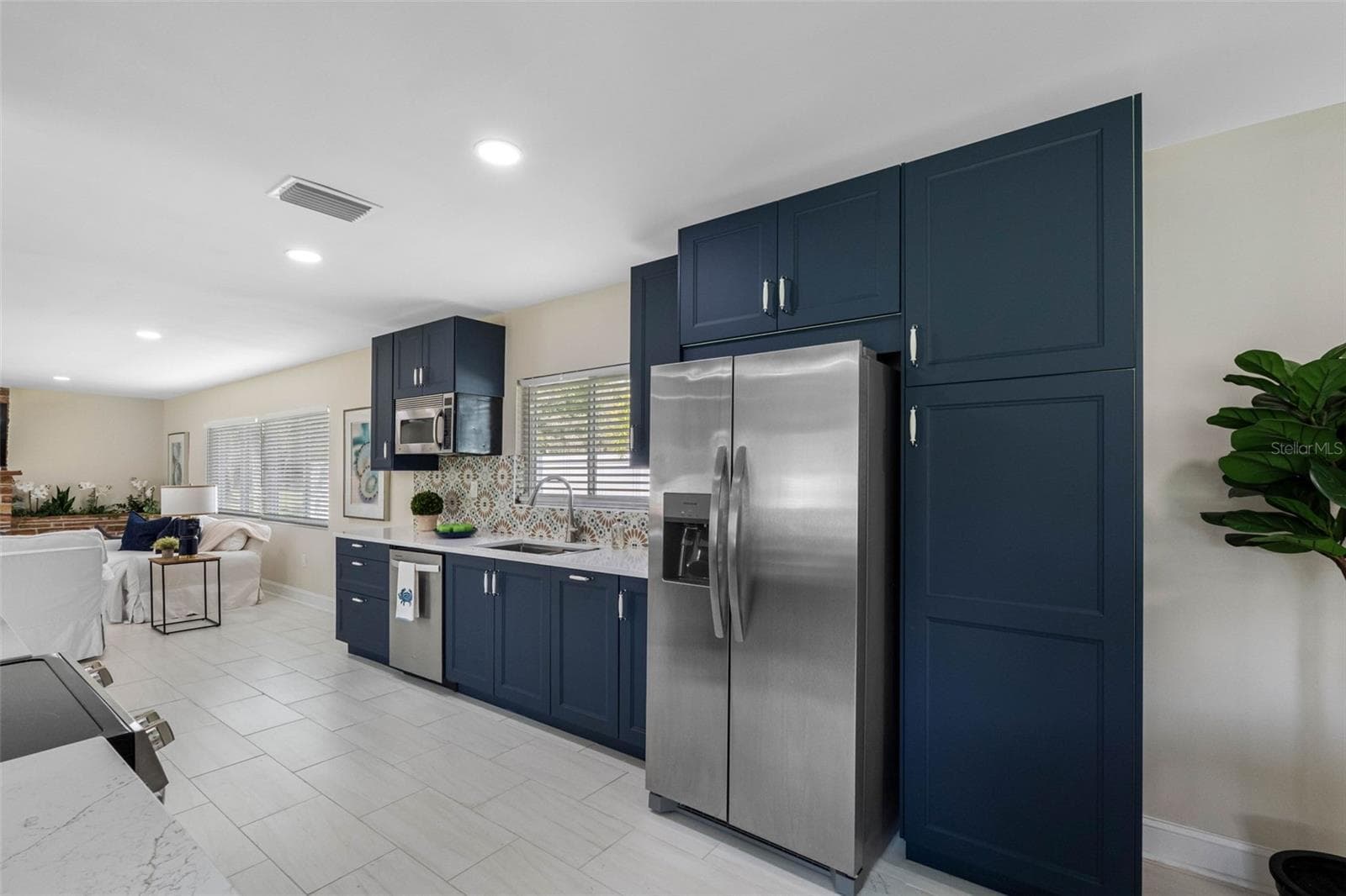 Spacious kitchen - 1794 SANTA BARBARA DR, DUNEDIN