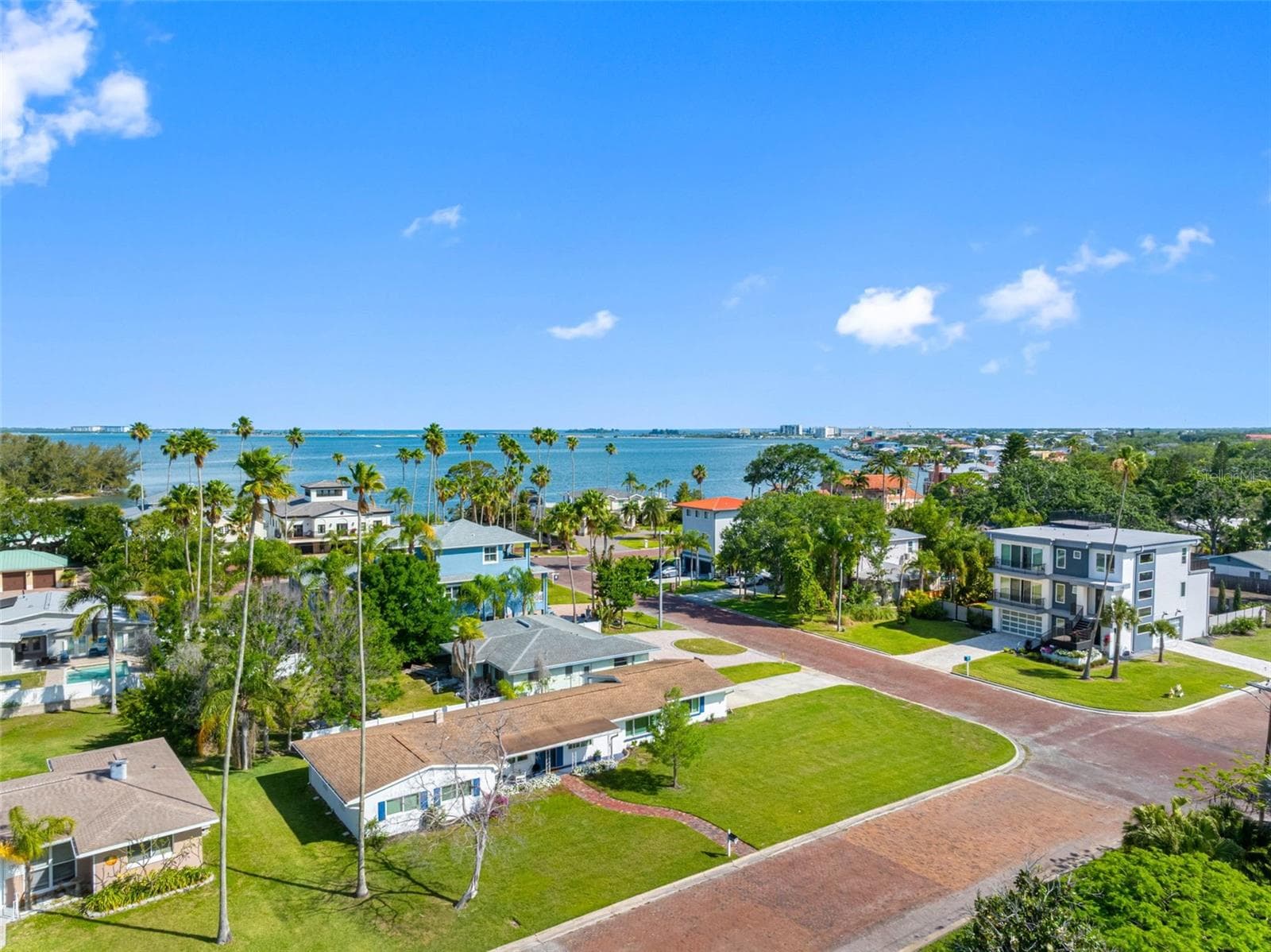 Dunedin living at its Finest! - 1794 SANTA BARBARA DR, DUNEDIN