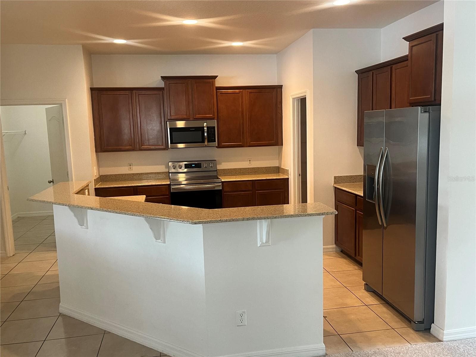 Single Family Residence at 2821 SCENIC LN, KISSIMMEE, photo 6 of 27