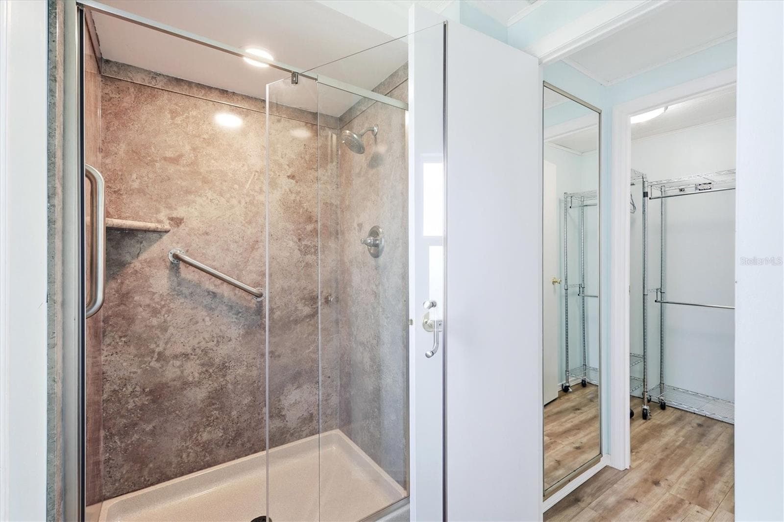 Primary En-suite bathoom - 4308 13TH ST E, ELLENTON