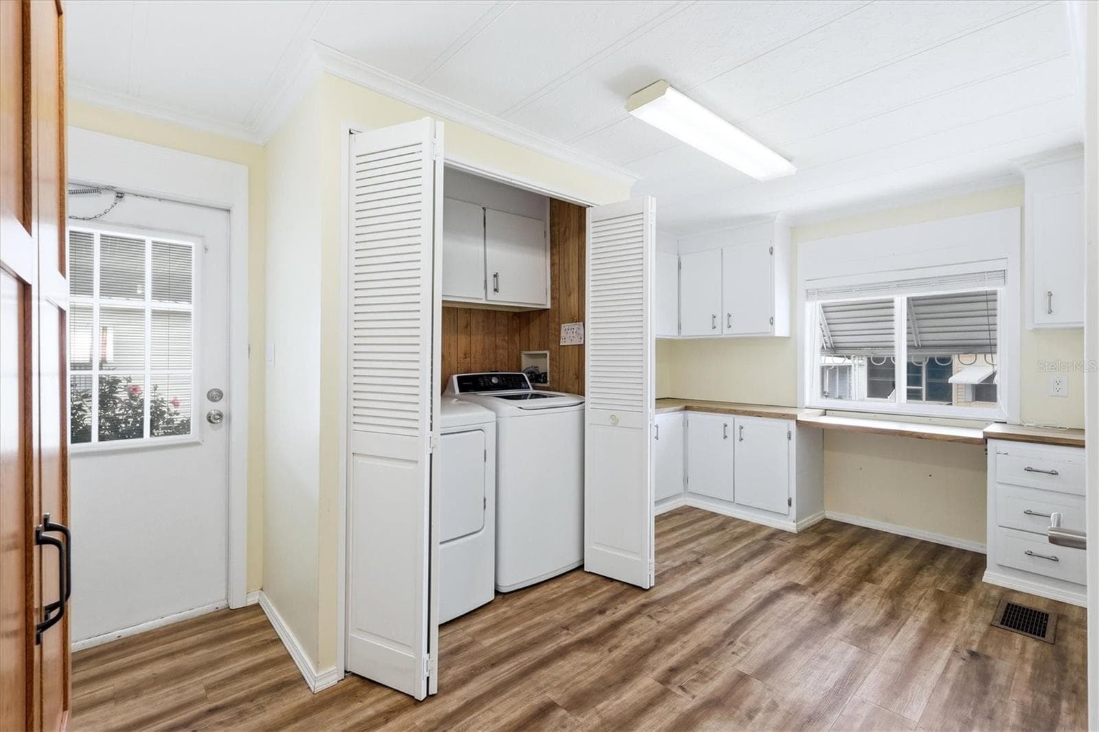 Laundry room/office/craft room - 4308 13TH ST E, ELLENTON