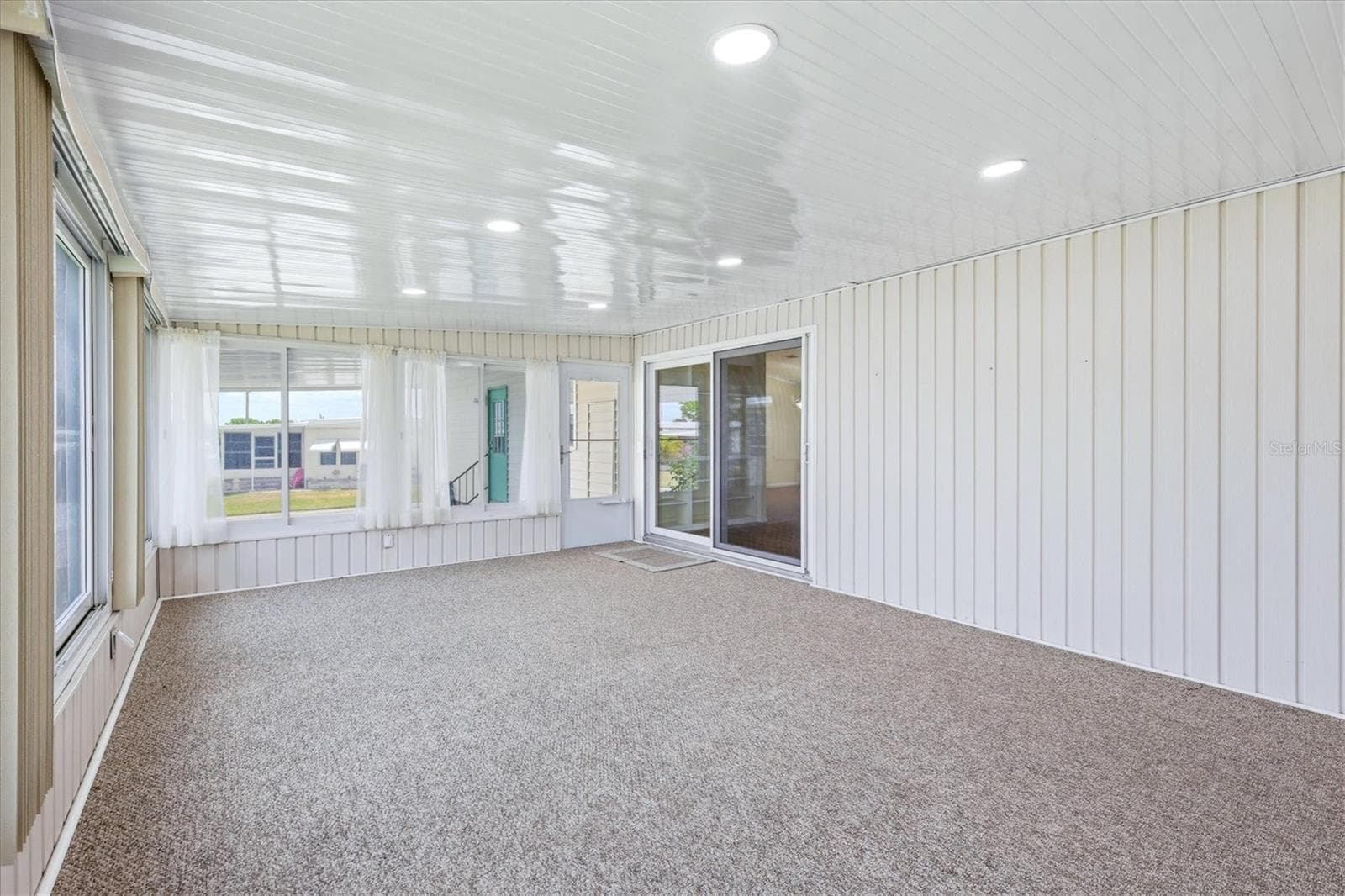 Florida Room - 4308 13TH ST E, ELLENTON