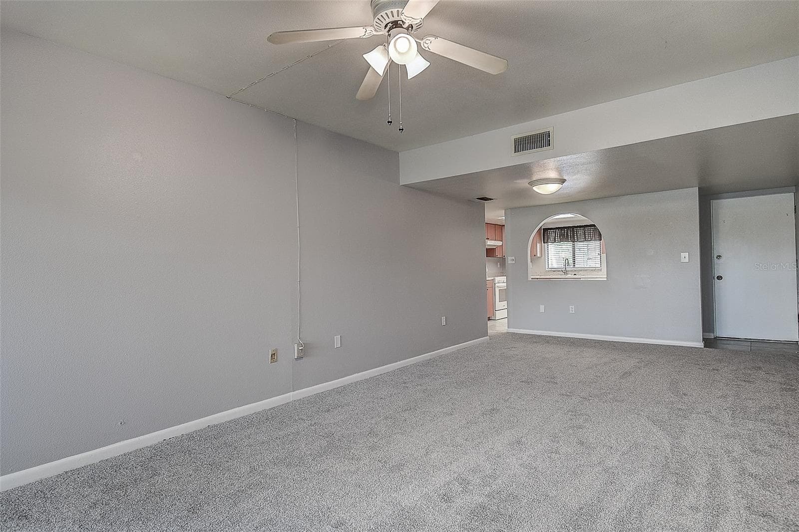 Condominium at 860 S VILLAGE DR N #106, ST PETERSBURG, photo 4 of 47
