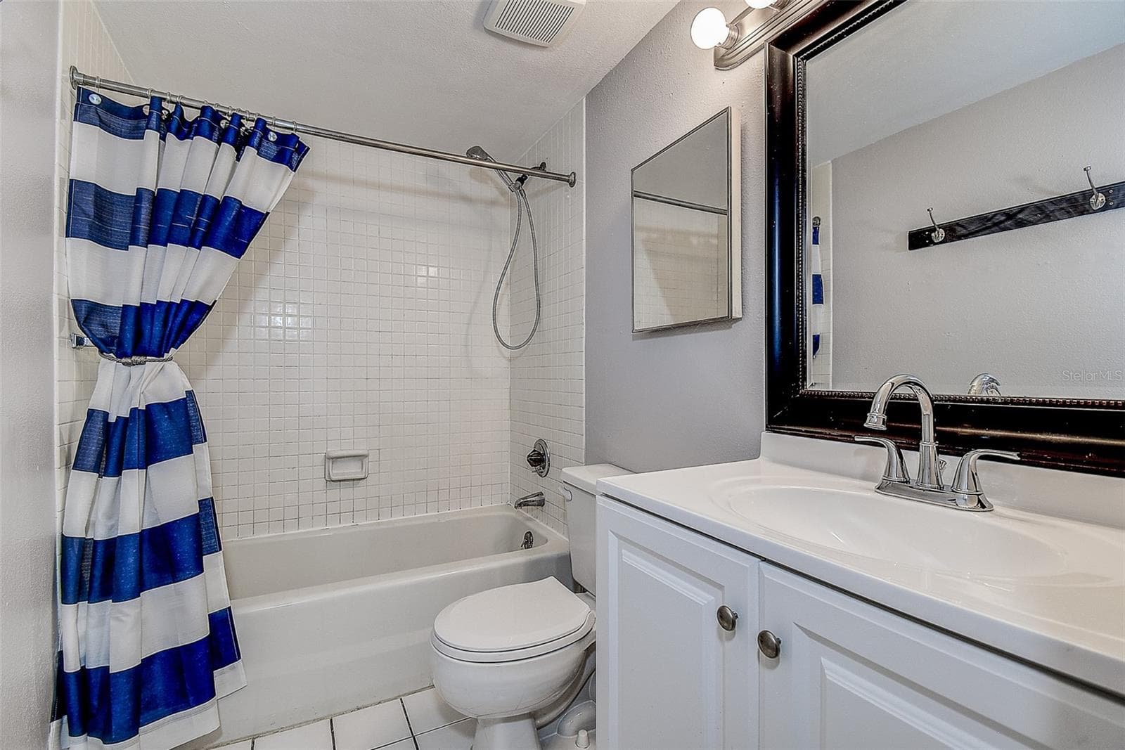 Condominium at 860 S VILLAGE DR N #106, ST PETERSBURG, photo 25 of 47