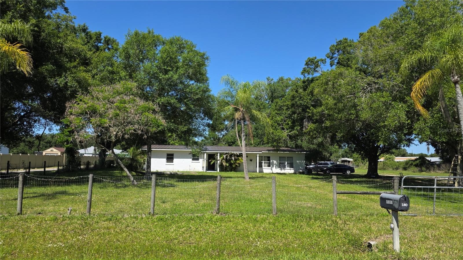 Single Family Residence at 1808 ZIPPERER RD, BRADENTON, photo 2 of 15
