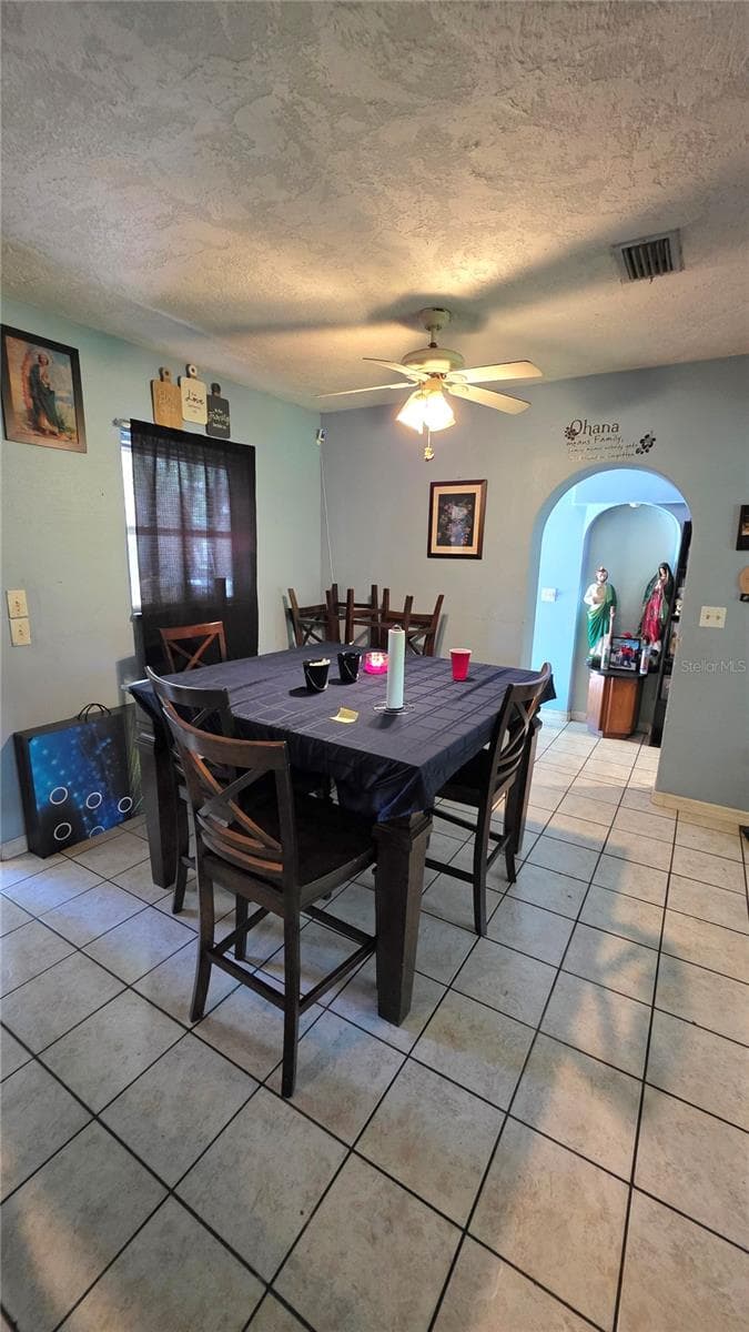 Single Family Residence at 1808 ZIPPERER RD, BRADENTON, photo 7 of 15