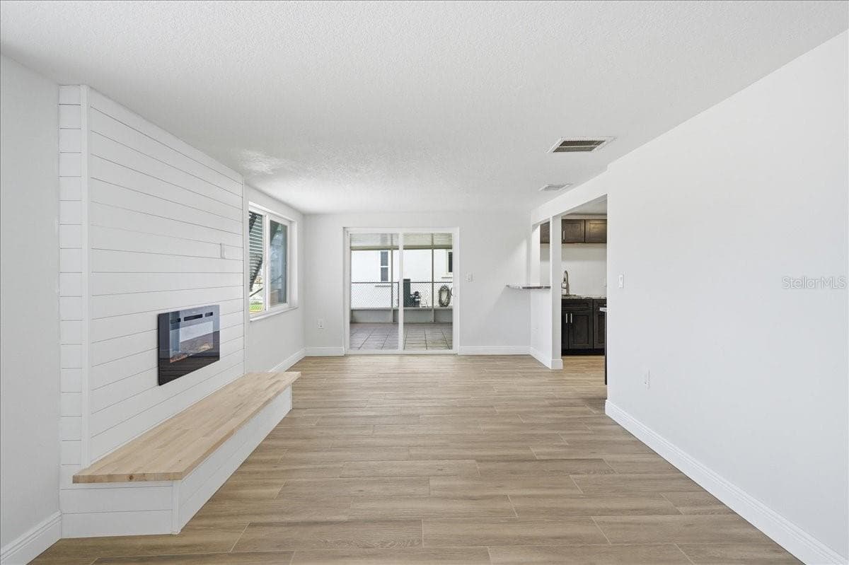 Single Family Residence at 13902 BARNARD AVE, HUDSON, photo 12 of 33