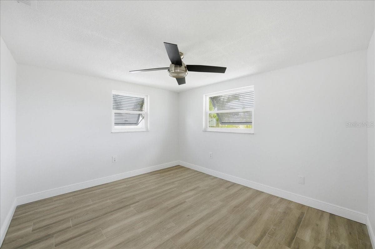 Single Family Residence at 13902 BARNARD AVE, HUDSON, photo 14 of 33