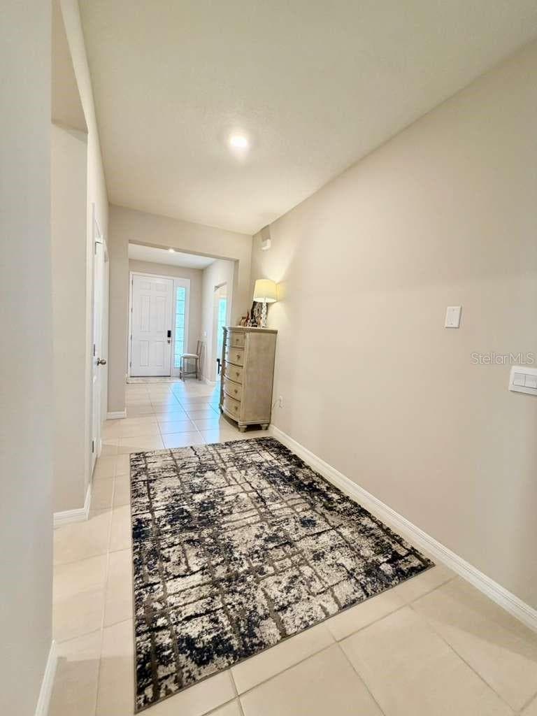 Single Family Residence at 5452 FLINT HILLS DR, WIMAUMA, photo 9 of 46