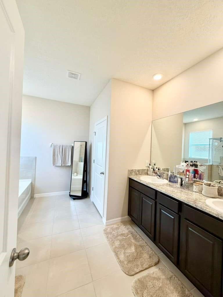 Single Family Residence at 5452 FLINT HILLS DR, WIMAUMA, photo 24 of 46