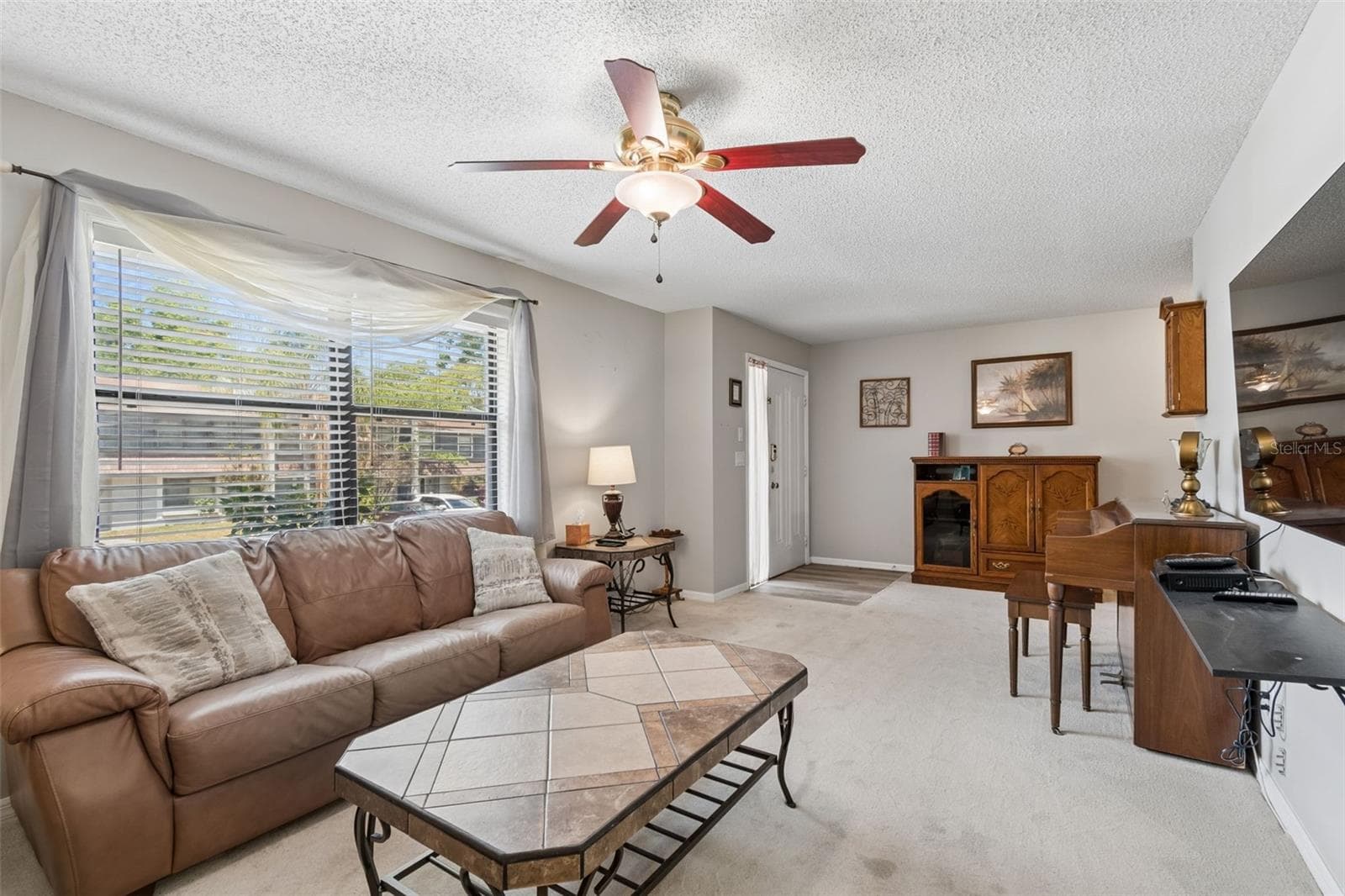 Townhouse at 1319 ABBEY CRESCENT LN, CLEARWATER, photo 4 of 52