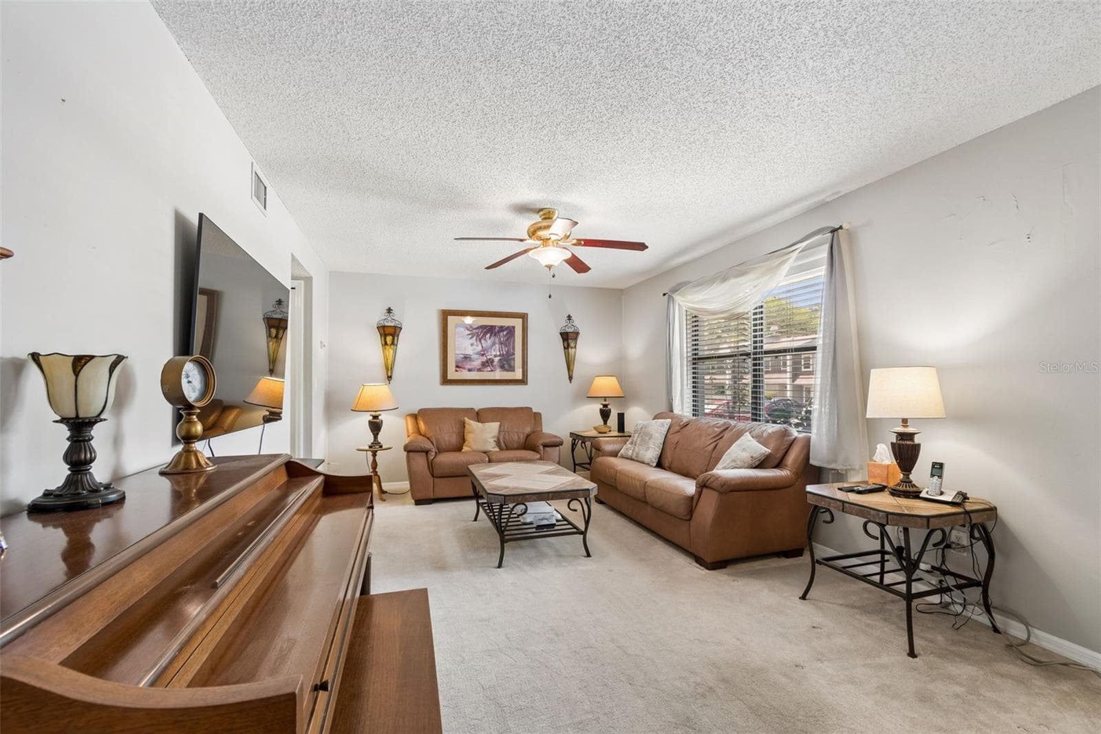 Townhouse at 1319 ABBEY CRESCENT LN, CLEARWATER, photo 8 of 52