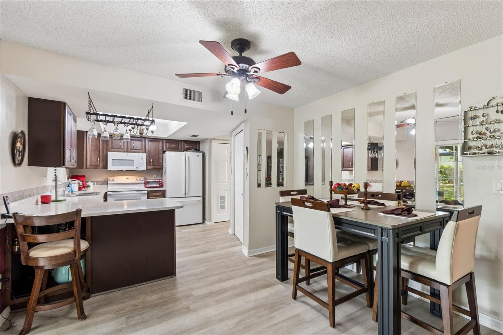 Townhouse at 1319 ABBEY CRESCENT LN, CLEARWATER, photo 17 of 52