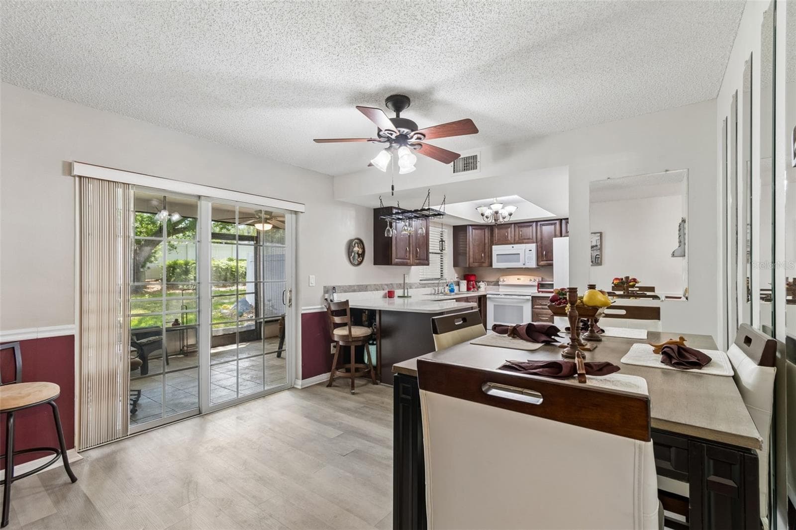 Townhouse at 1319 ABBEY CRESCENT LN, CLEARWATER, photo 20 of 52