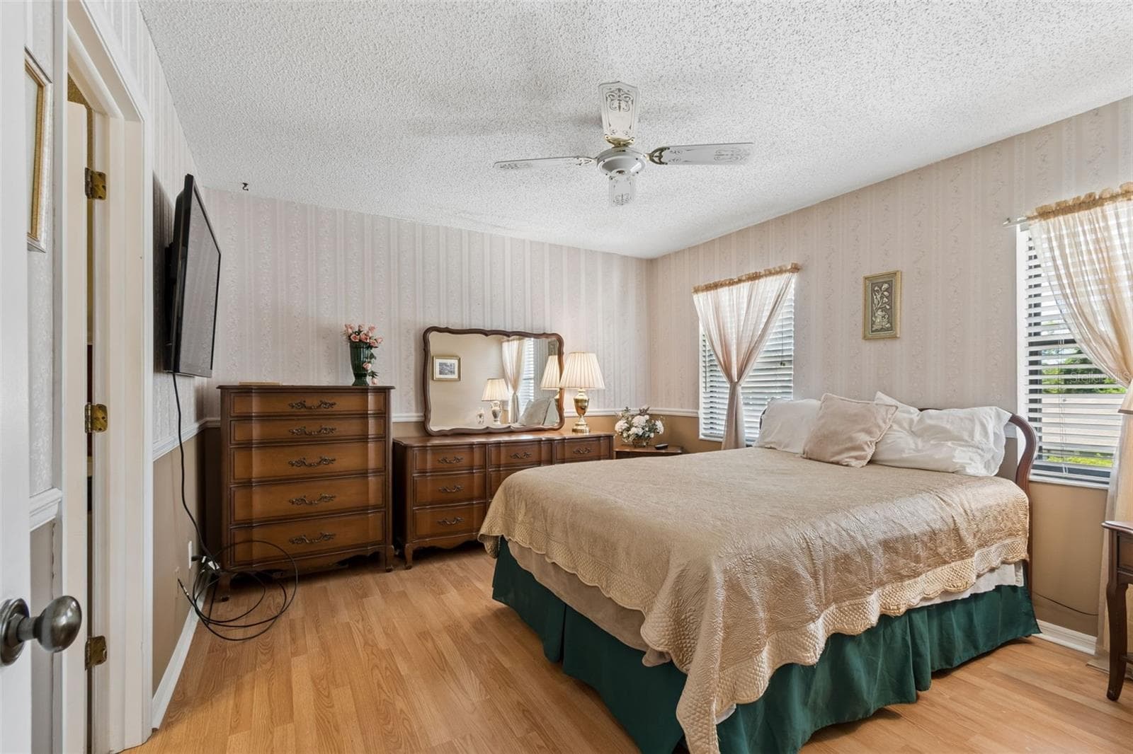 Townhouse at 1319 ABBEY CRESCENT LN, CLEARWATER, photo 28 of 52