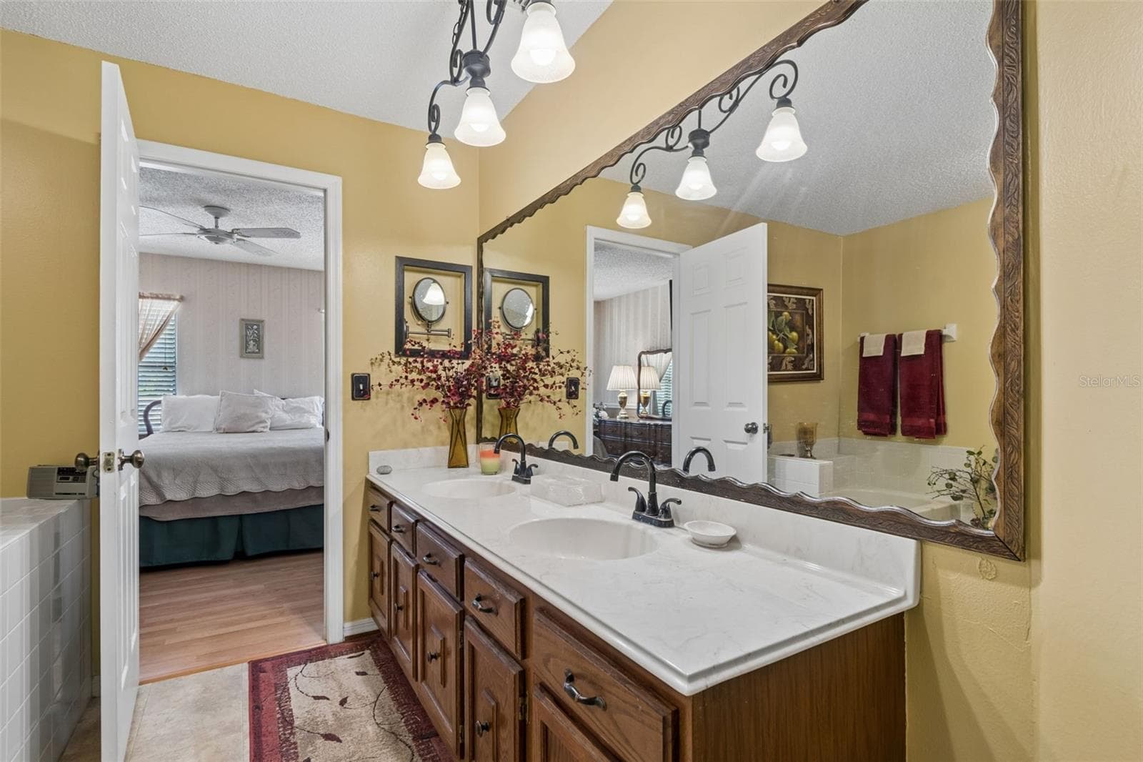 Townhouse at 1319 ABBEY CRESCENT LN, CLEARWATER, photo 31 of 52