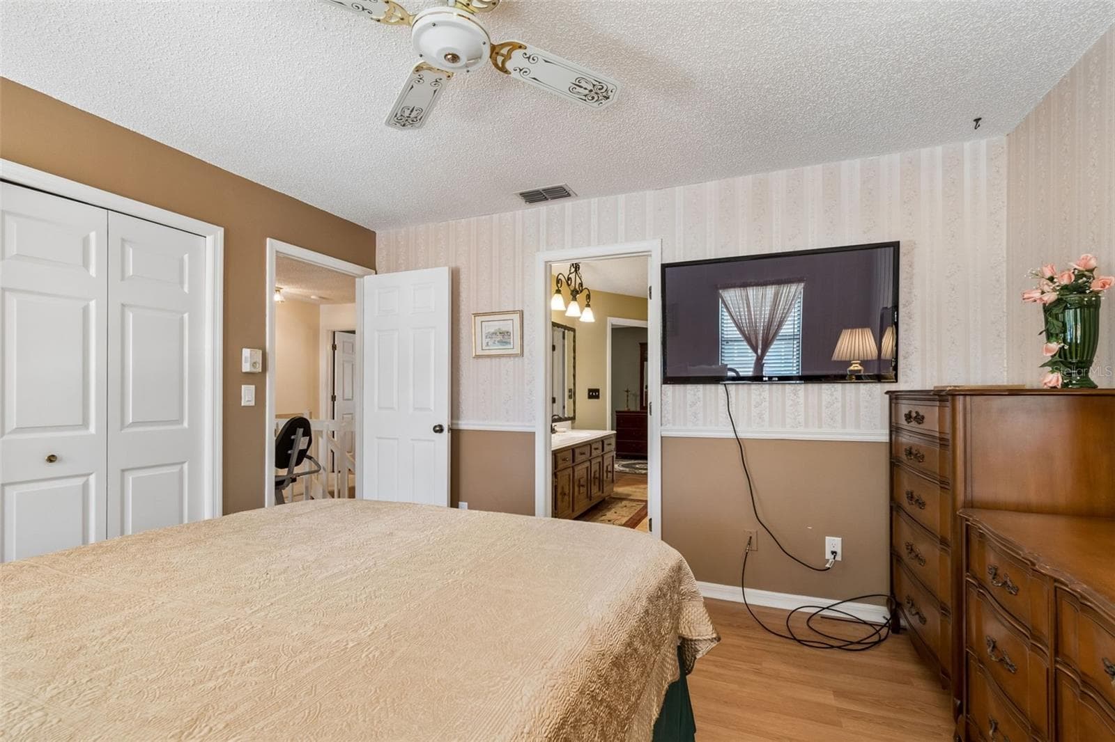 Townhouse at 1319 ABBEY CRESCENT LN, CLEARWATER, photo 37 of 52
