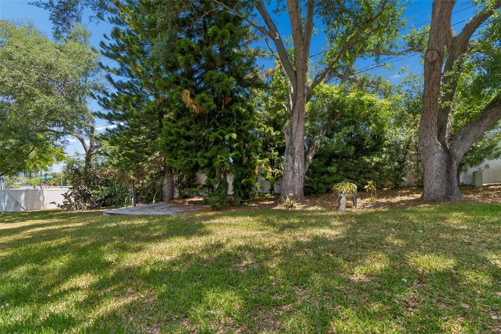Townhouse at 1319 ABBEY CRESCENT LN, CLEARWATER, photo 48 of 52